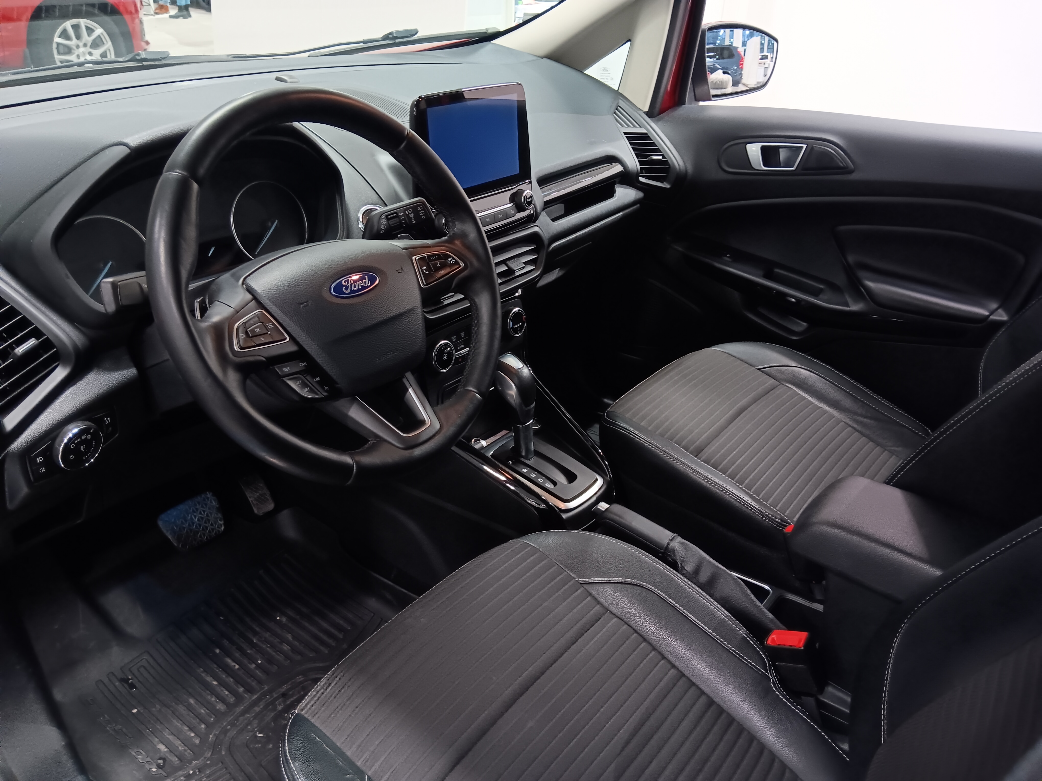 Ford ECOSPORT 1,0 ECOBOOST 125HV A6 TITANIUM 5-OVINEN