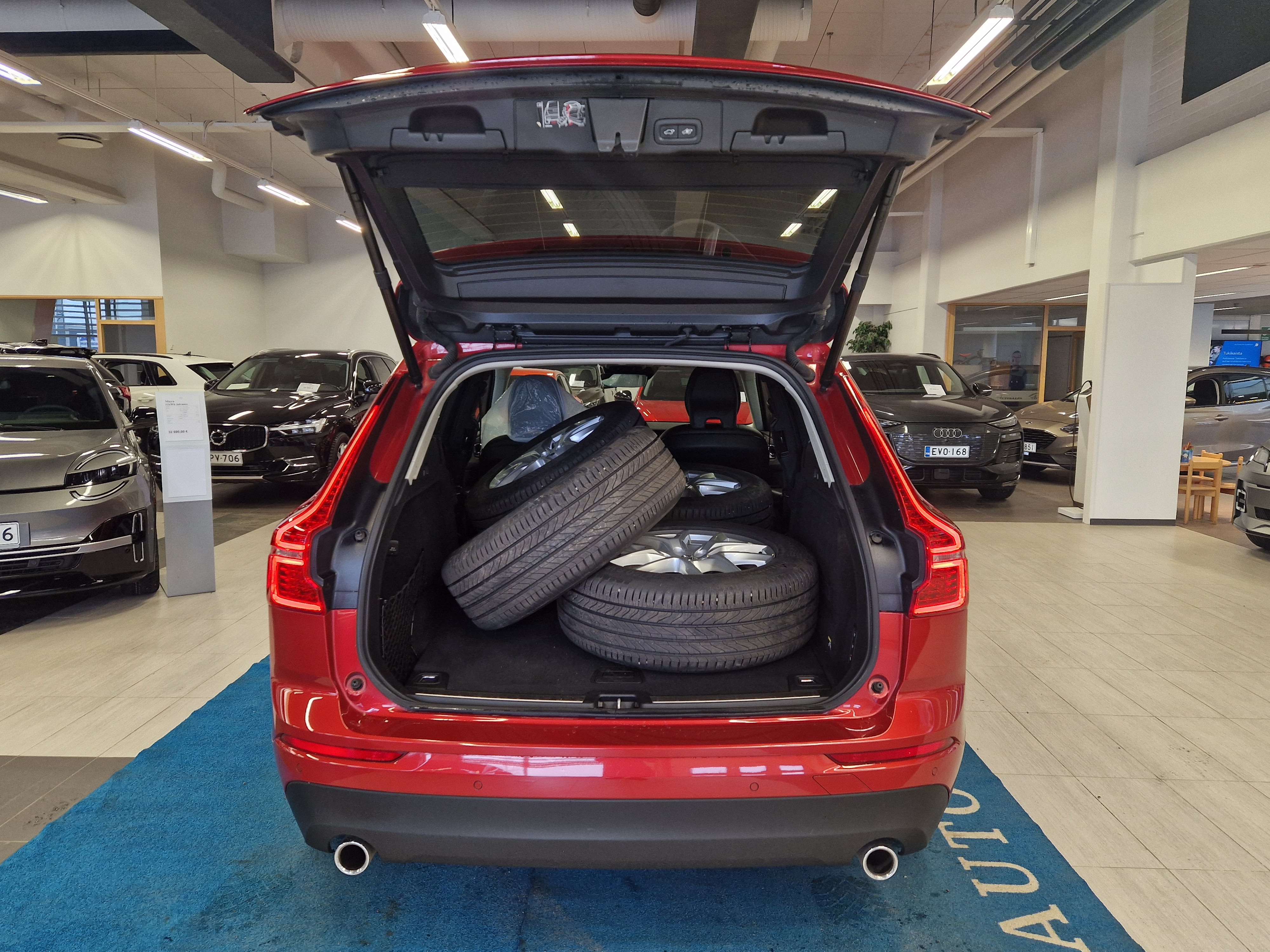 Volvo XC60 D4 AWD MOMENTUM AUT.