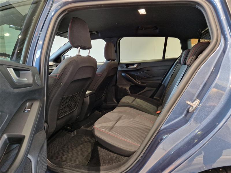 Ford FOCUS 1,5 ECOBOOST 182HV M6 ST-LINE WAGON
