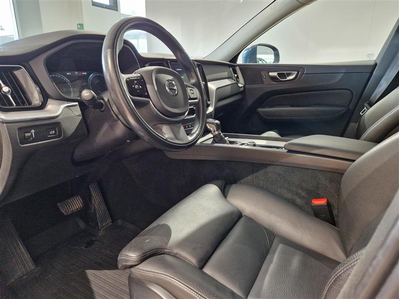Volvo XC60 2019, kuva 7/27