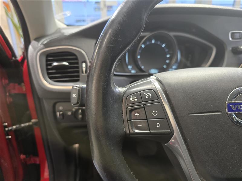 Volvo V40 CROSS COUNTRY D4 SUMMUM AUT