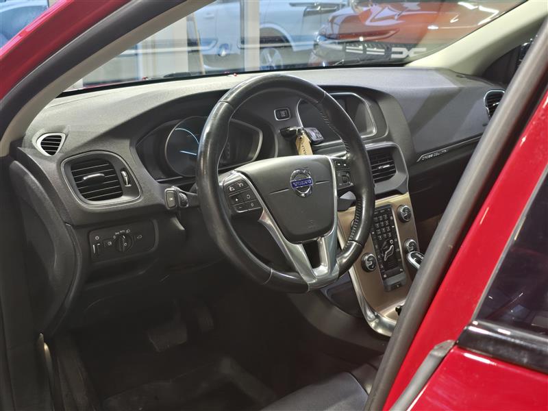 Volvo V40 CROSS COUNTRY D4 SUMMUM AUT