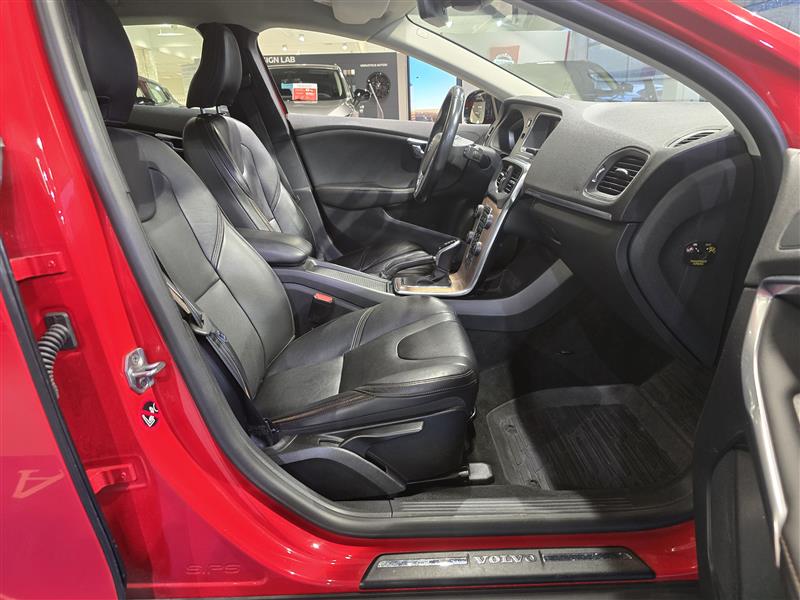 Volvo V40 CROSS COUNTRY D4 SUMMUM AUT