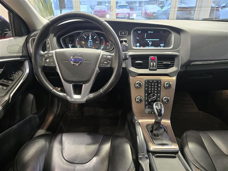 Volvo V40 CROSS COUNTRY D4 SUMMUM AUT