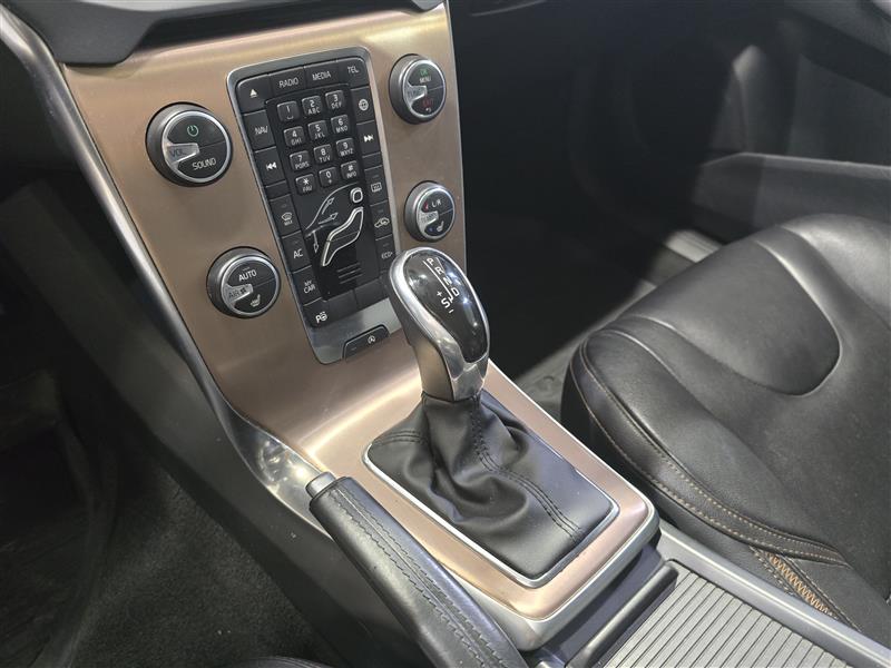 Volvo V40 CROSS COUNTRY D4 SUMMUM AUT