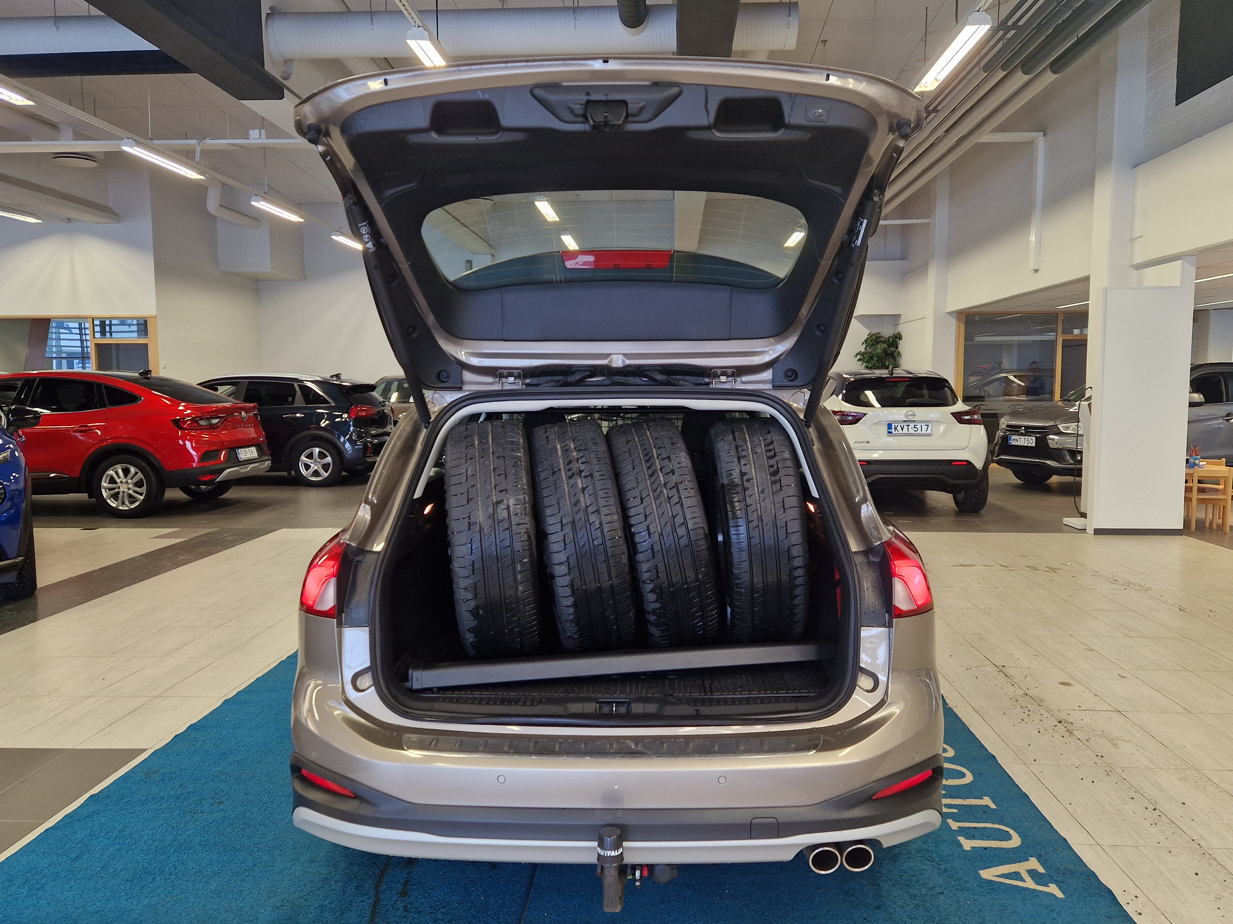 Ford FOCUS 1,5 ECOBOOST 182HV A8 ACTIVE WAGON.