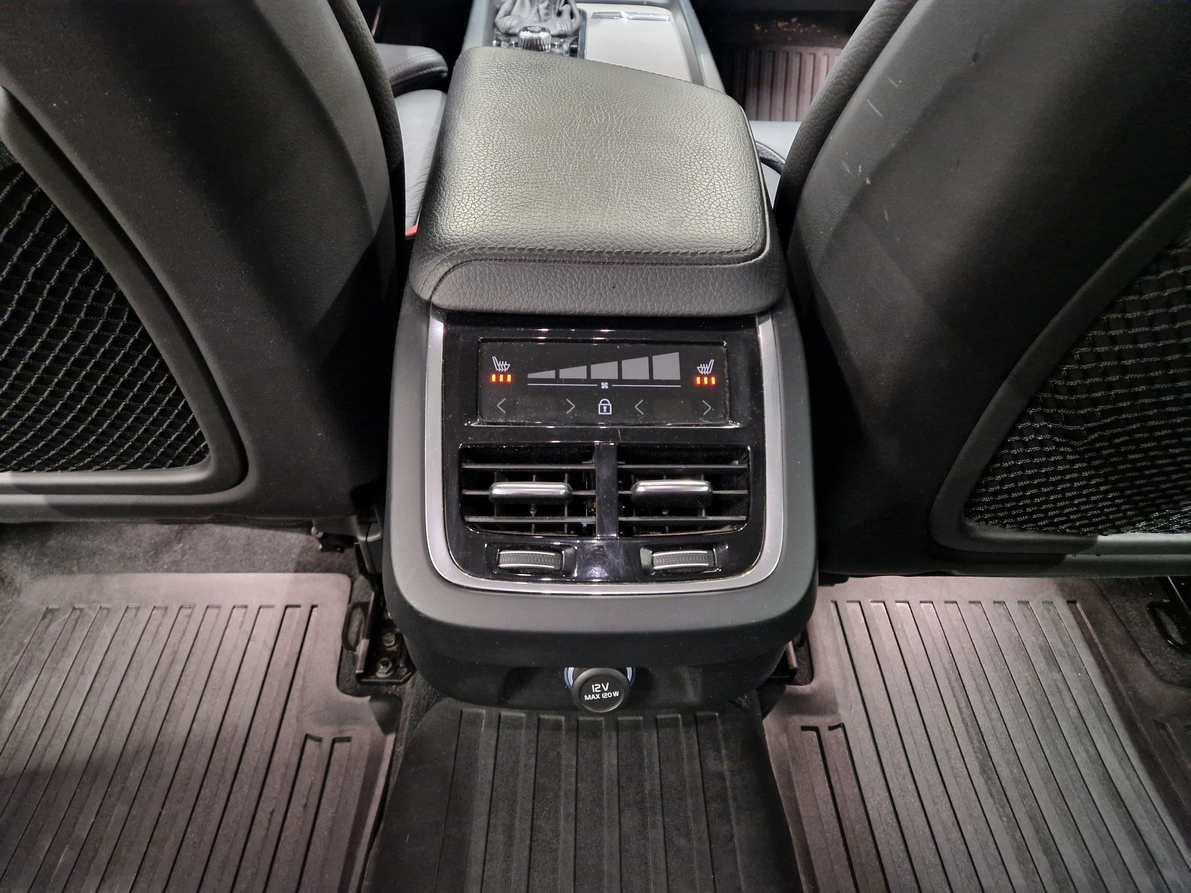 Volvo V60 D3 INSCRIPTION AUT TAKUU 24KK/40TKM