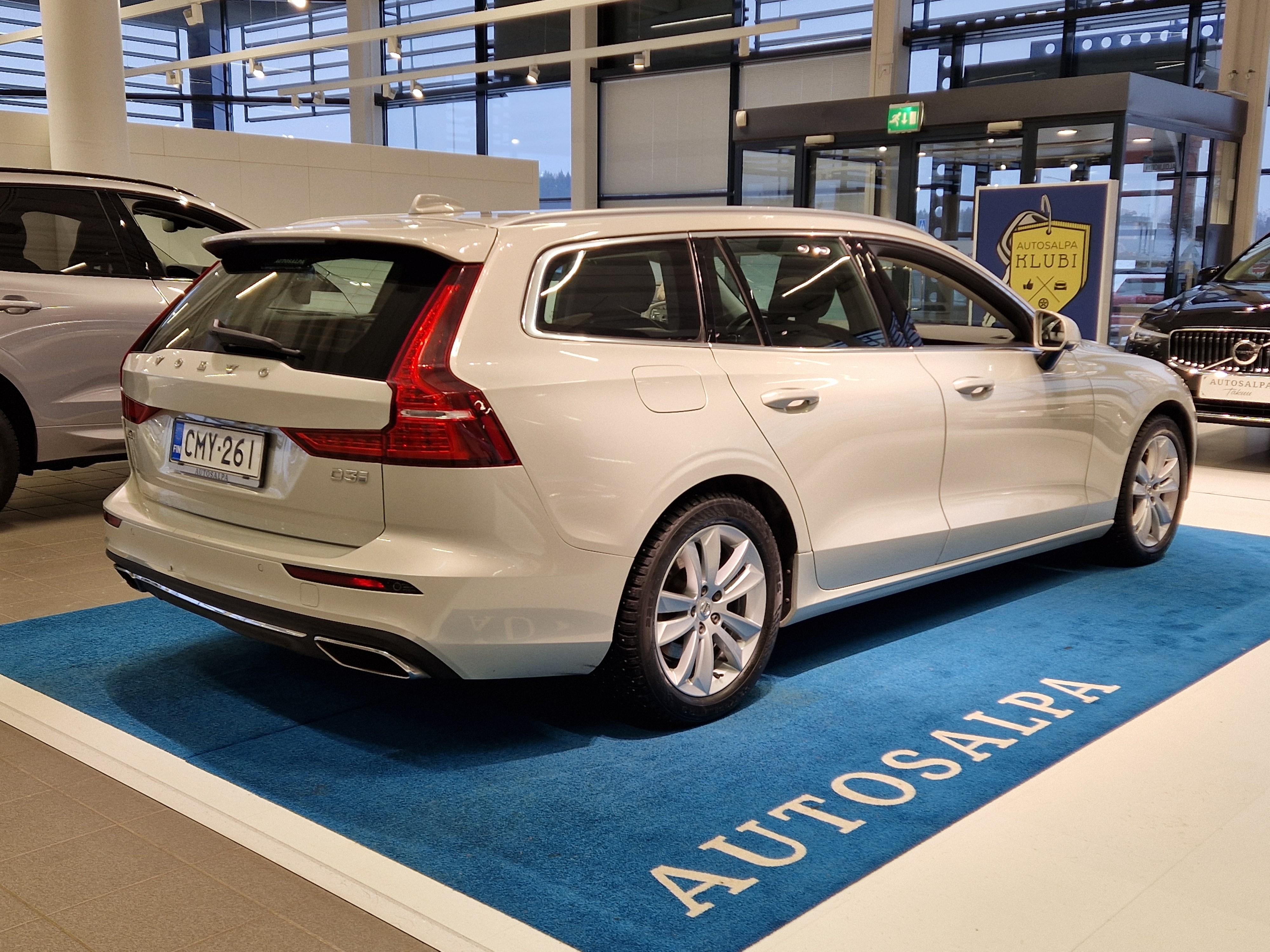 Volvo V60 D3 INSCRIPTION AUT TAKUU 24KK/40TKM