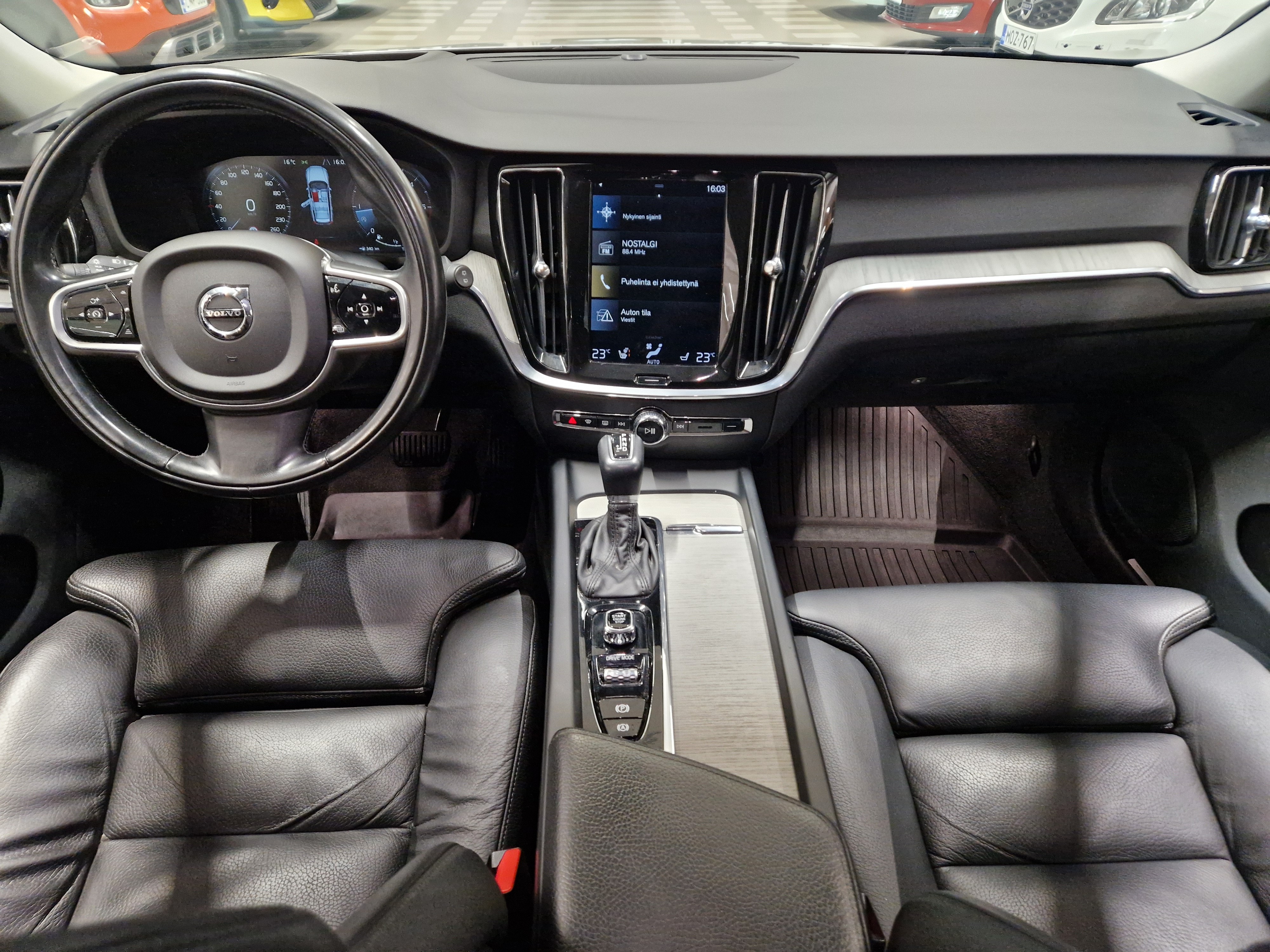 Volvo V60 D3 INSCRIPTION AUT TAKUU 24KK/40TKM