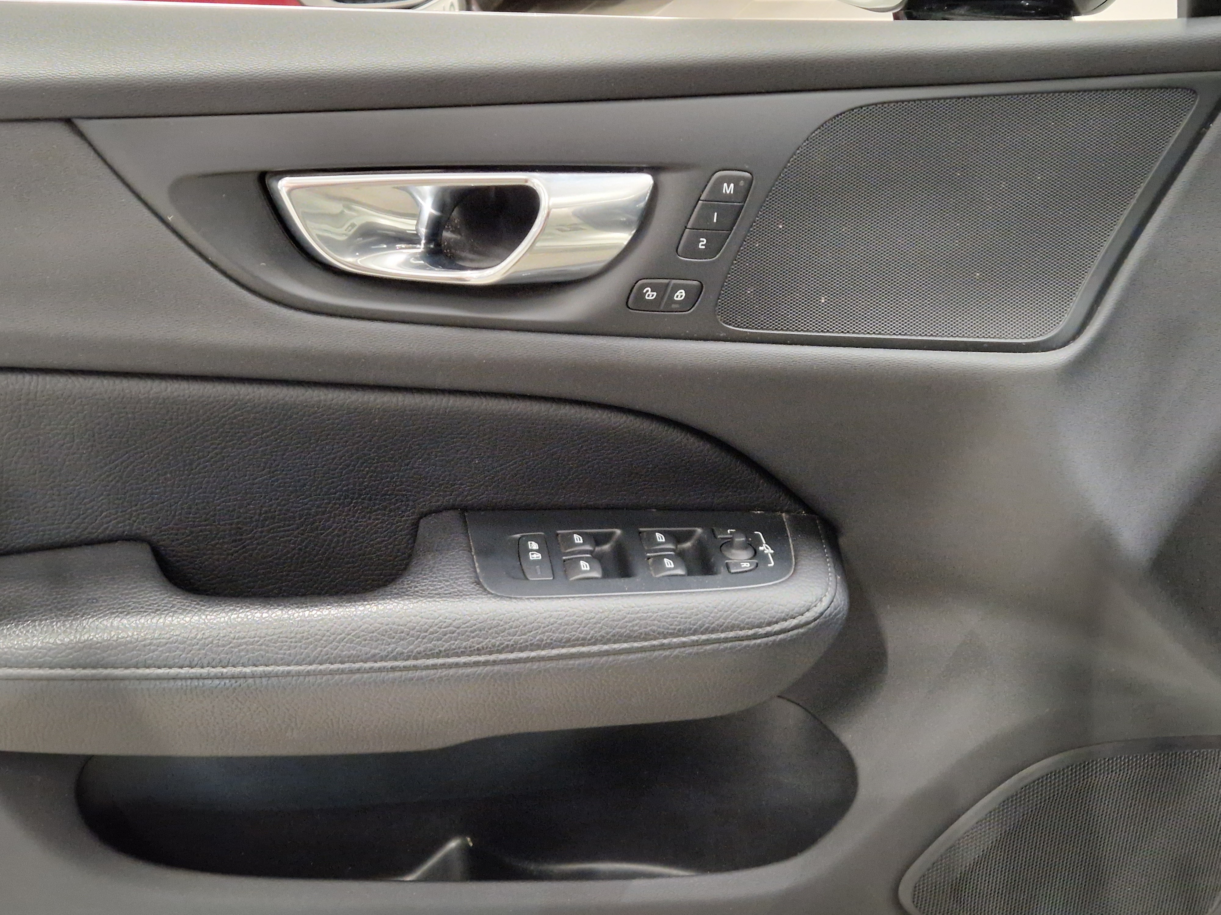 Volvo V60 D3 INSCRIPTION AUT TAKUU 24KK/40TKM