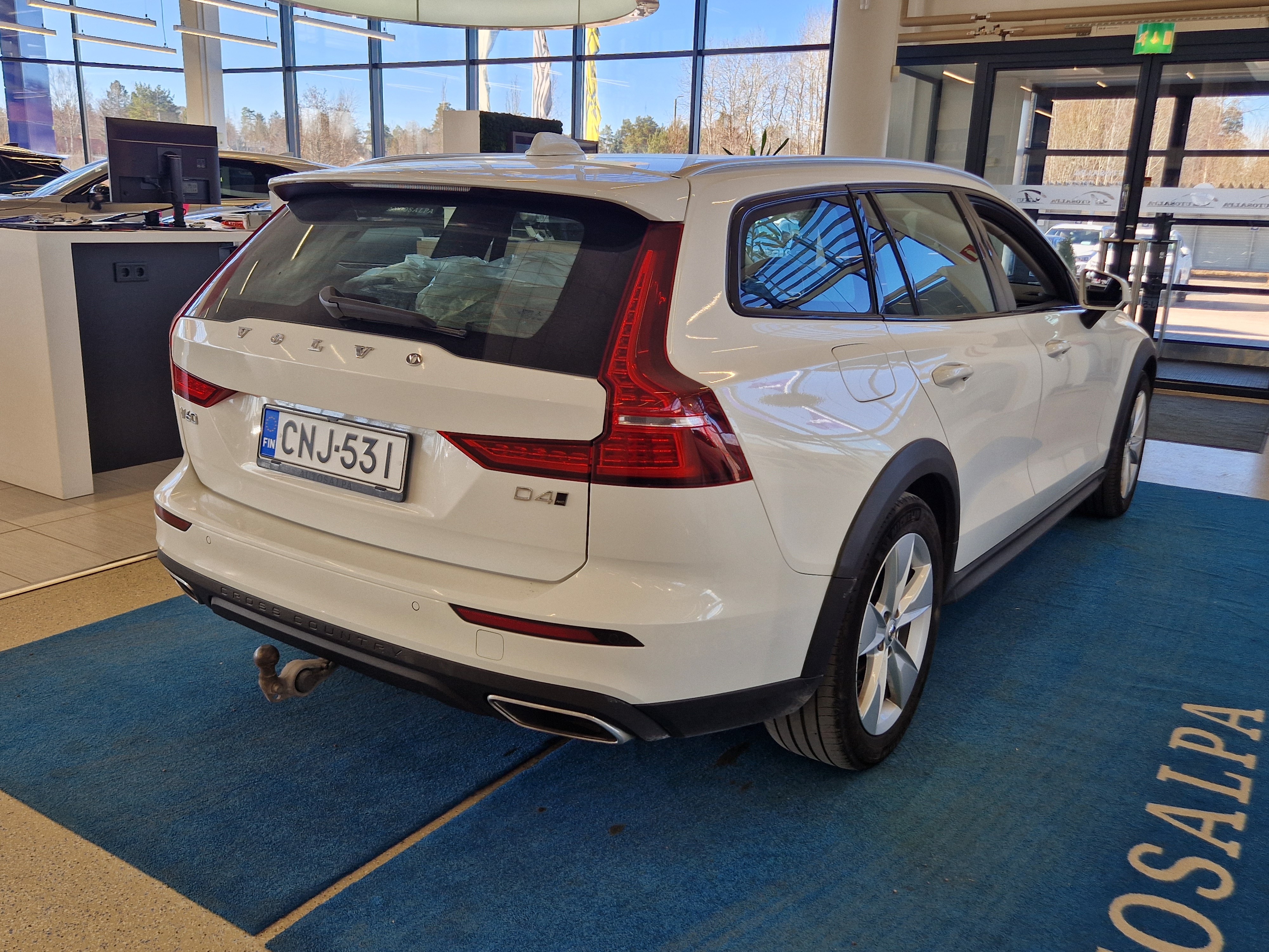 Volvo V60 Cross Country 2020, kuva 3/18