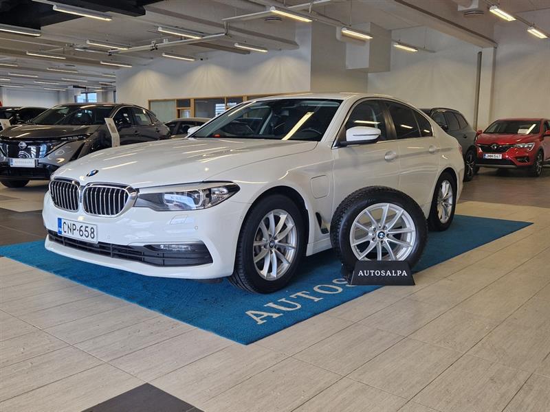 Bmw 530 G30 SEDAN 530E XDRIVE A CHARGED EDITION.