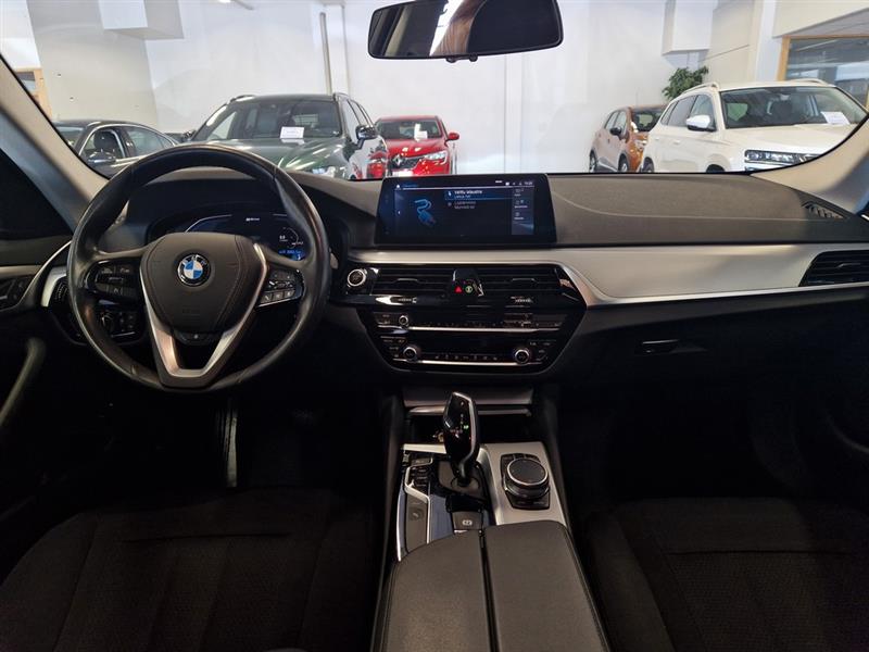 Bmw 530 G30 SEDAN 530E XDRIVE A CHARGED EDITION.