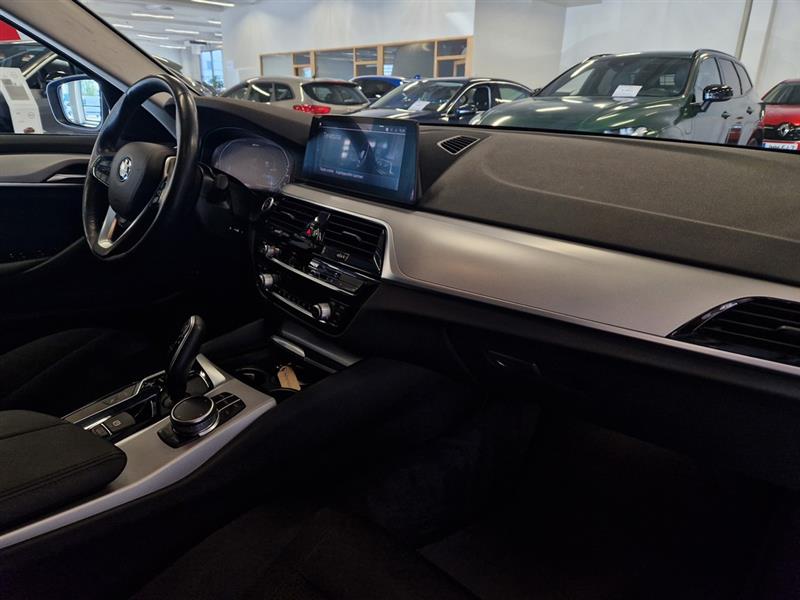 Bmw 530 G30 SEDAN 530E XDRIVE A CHARGED EDITION.