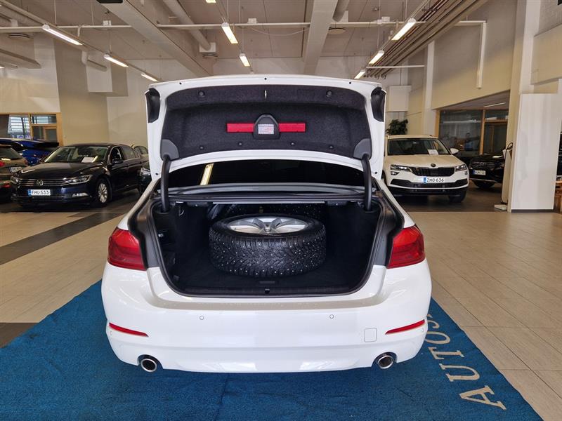 Bmw 530 G30 SEDAN 530E XDRIVE A CHARGED EDITION.