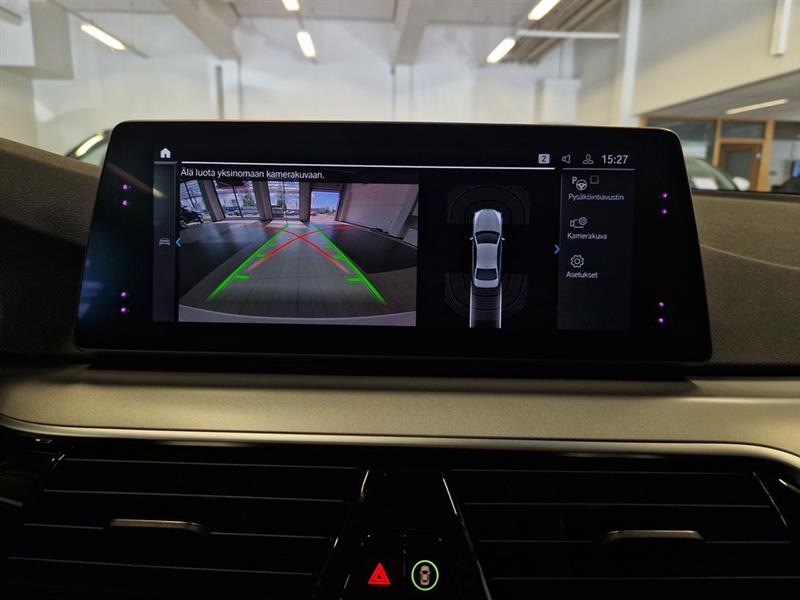 Bmw 530 G30 SEDAN 530E XDRIVE A CHARGED EDITION.