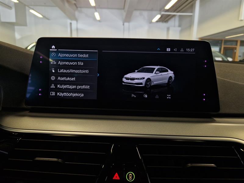 Bmw 530 G30 SEDAN 530E XDRIVE A CHARGED EDITION.