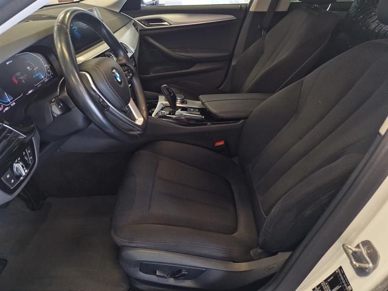 Bmw 530 G30 SEDAN 530E XDRIVE A CHARGED EDITION.