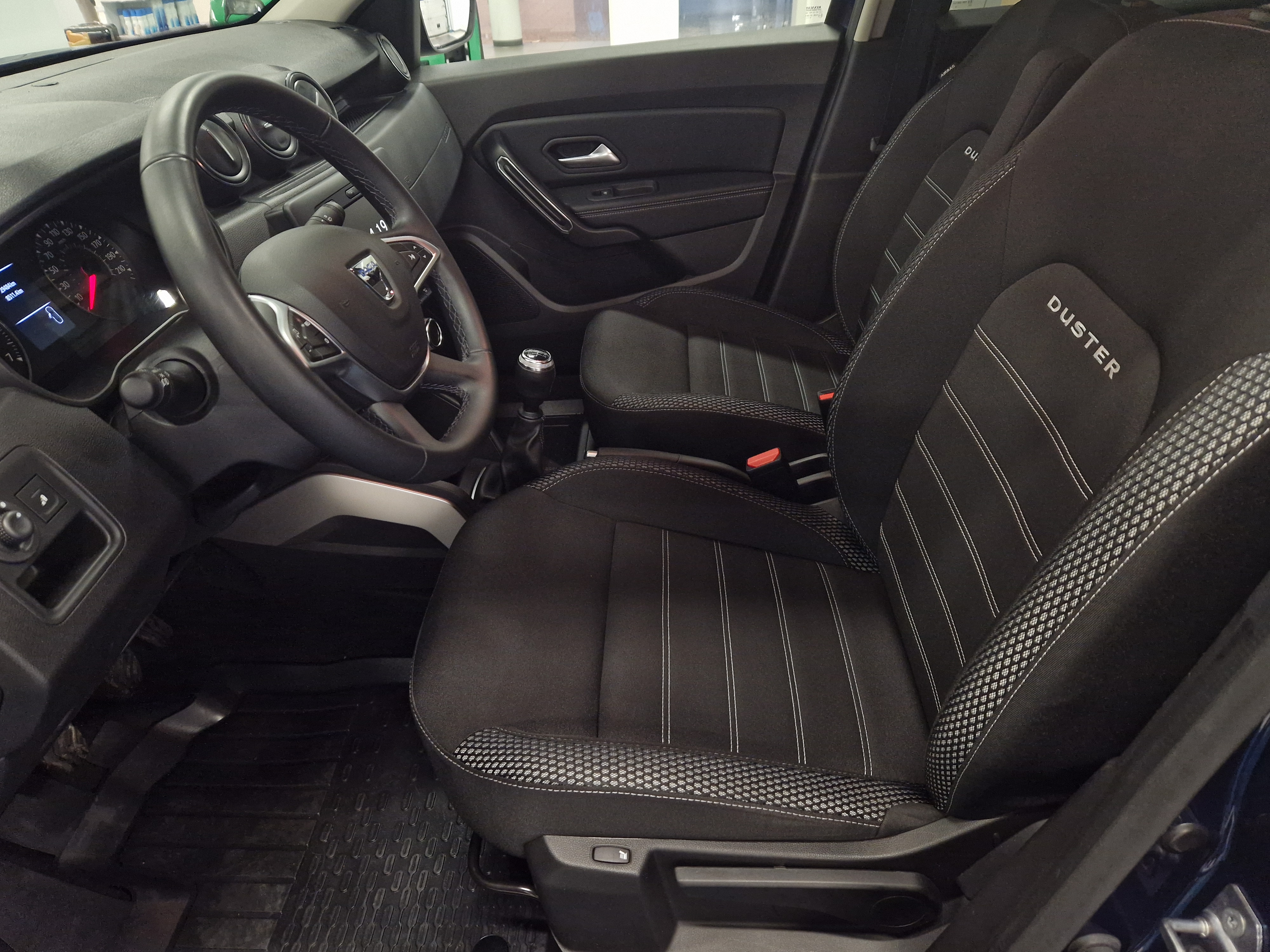 Dacia DUSTER TCE 150 4X4 PRESTIGE TAKUU 12KK/20TKM.