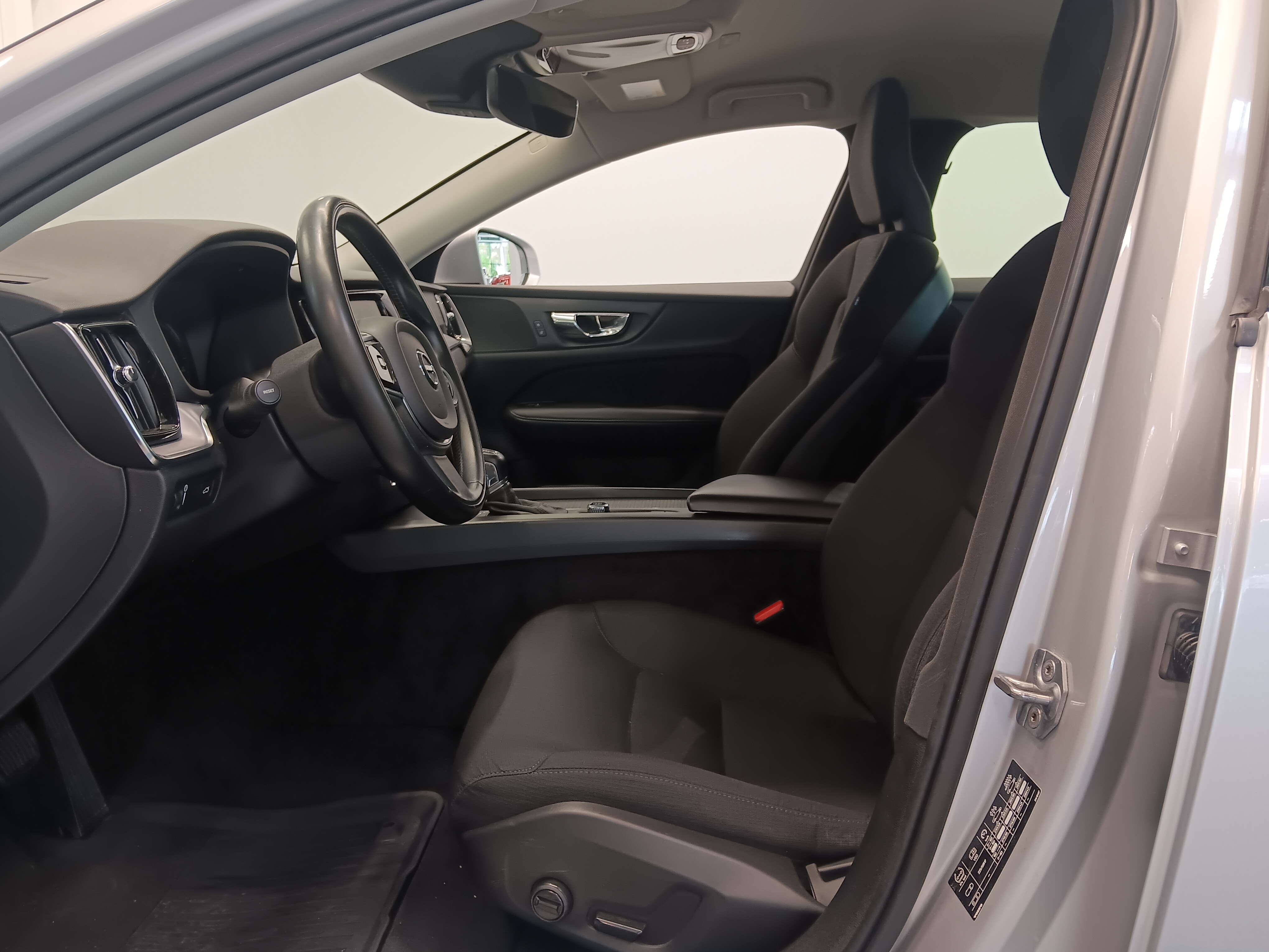Volvo V60 D3 BUSINESS AUT TAKUU 12KK/20TKM