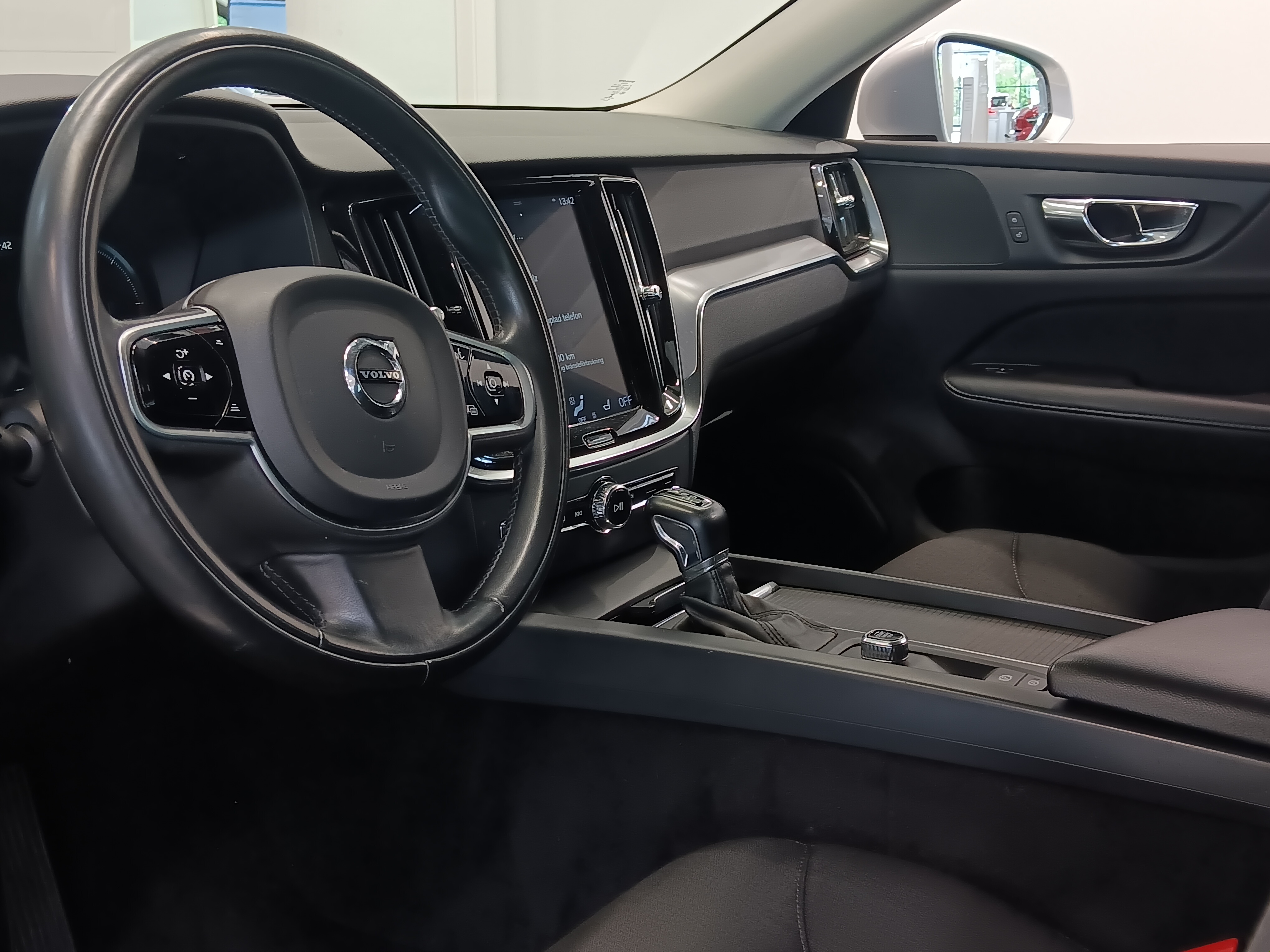 Volvo V60 D3 BUSINESS AUT TAKUU 12KK/20TKM