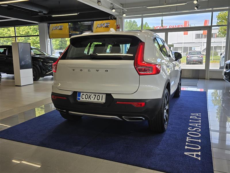 Volvo XC40 2020, photo 4/29