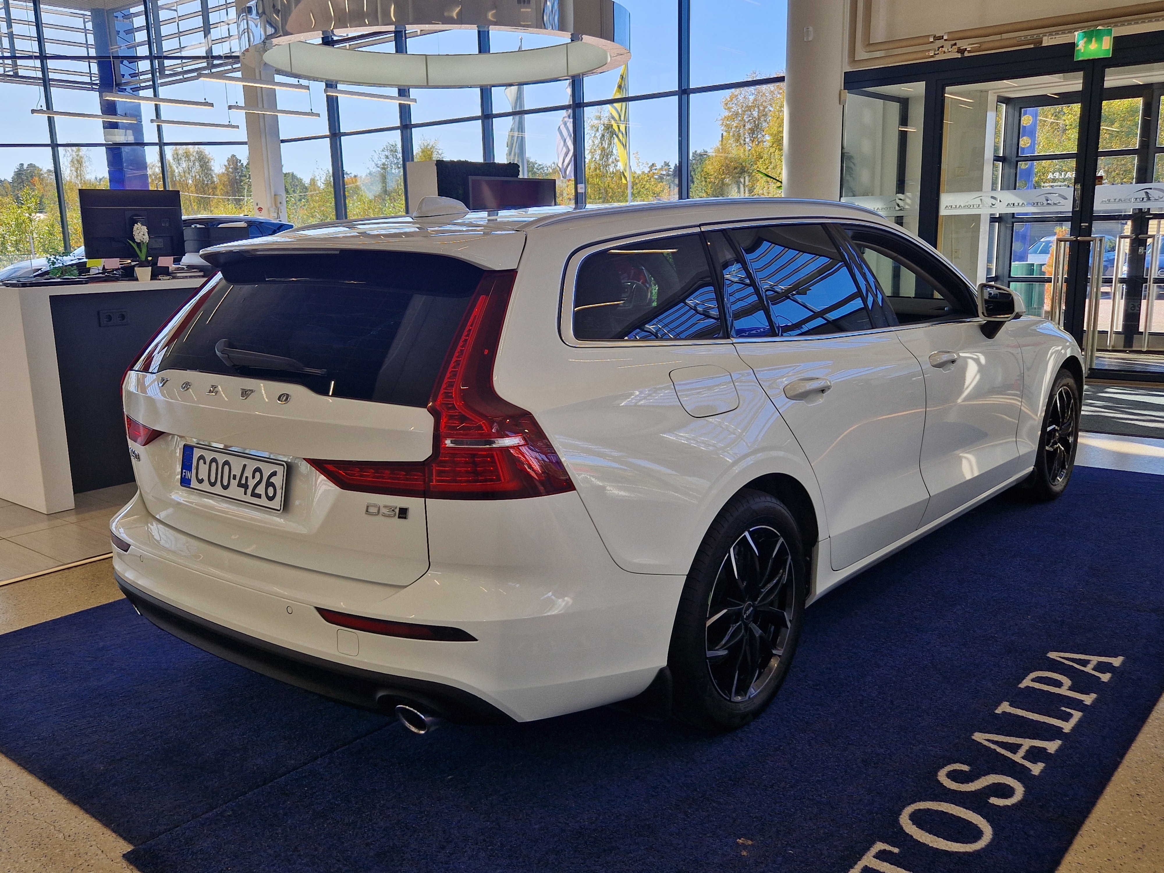 Volvo V60 D3 AWD Business aut 2020, kuva 3/18