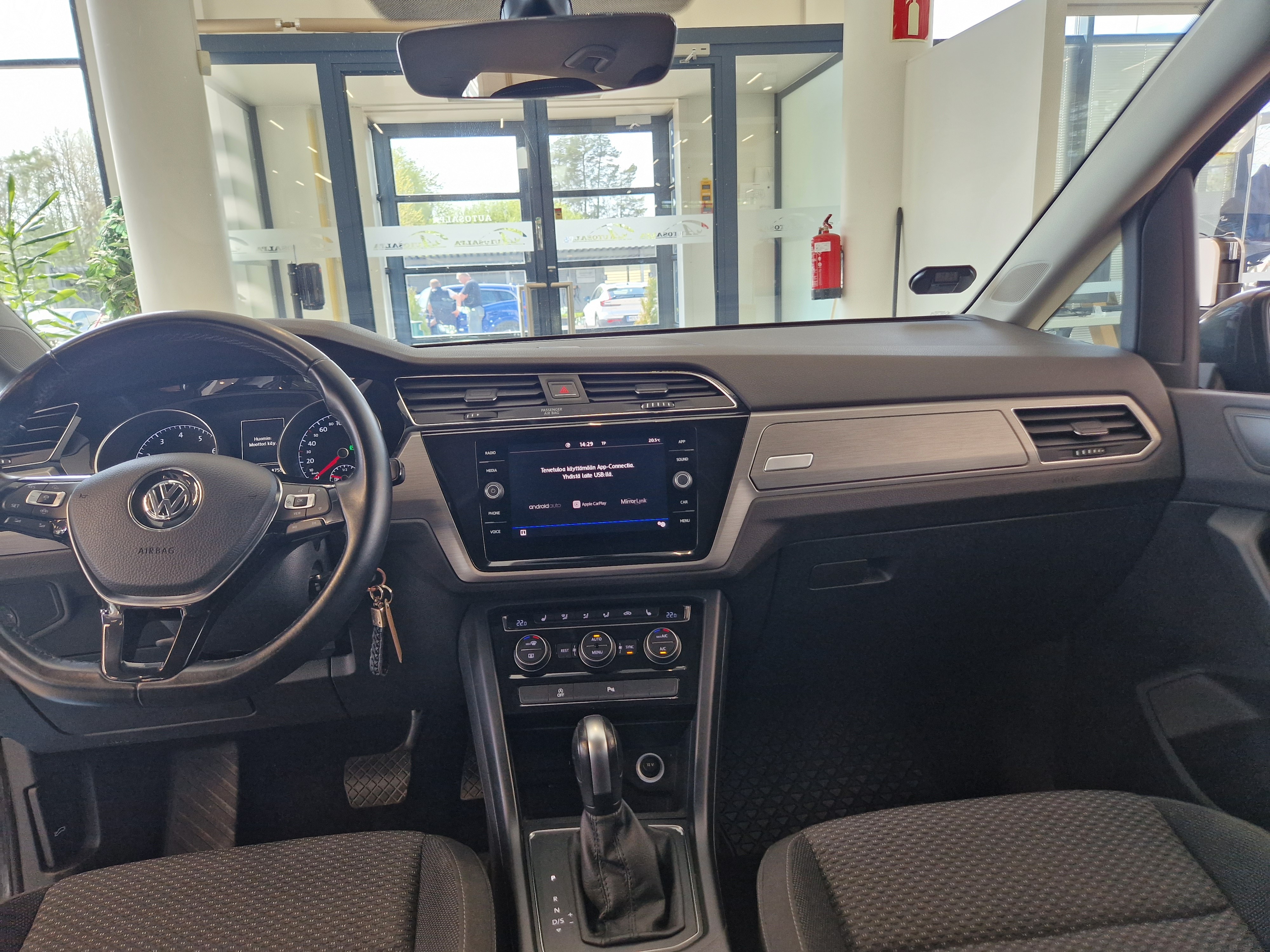 Volkswagen TOURAN R-LINE 1,5 TSI EVO 110 KW DSG-AUTOMAATTI
