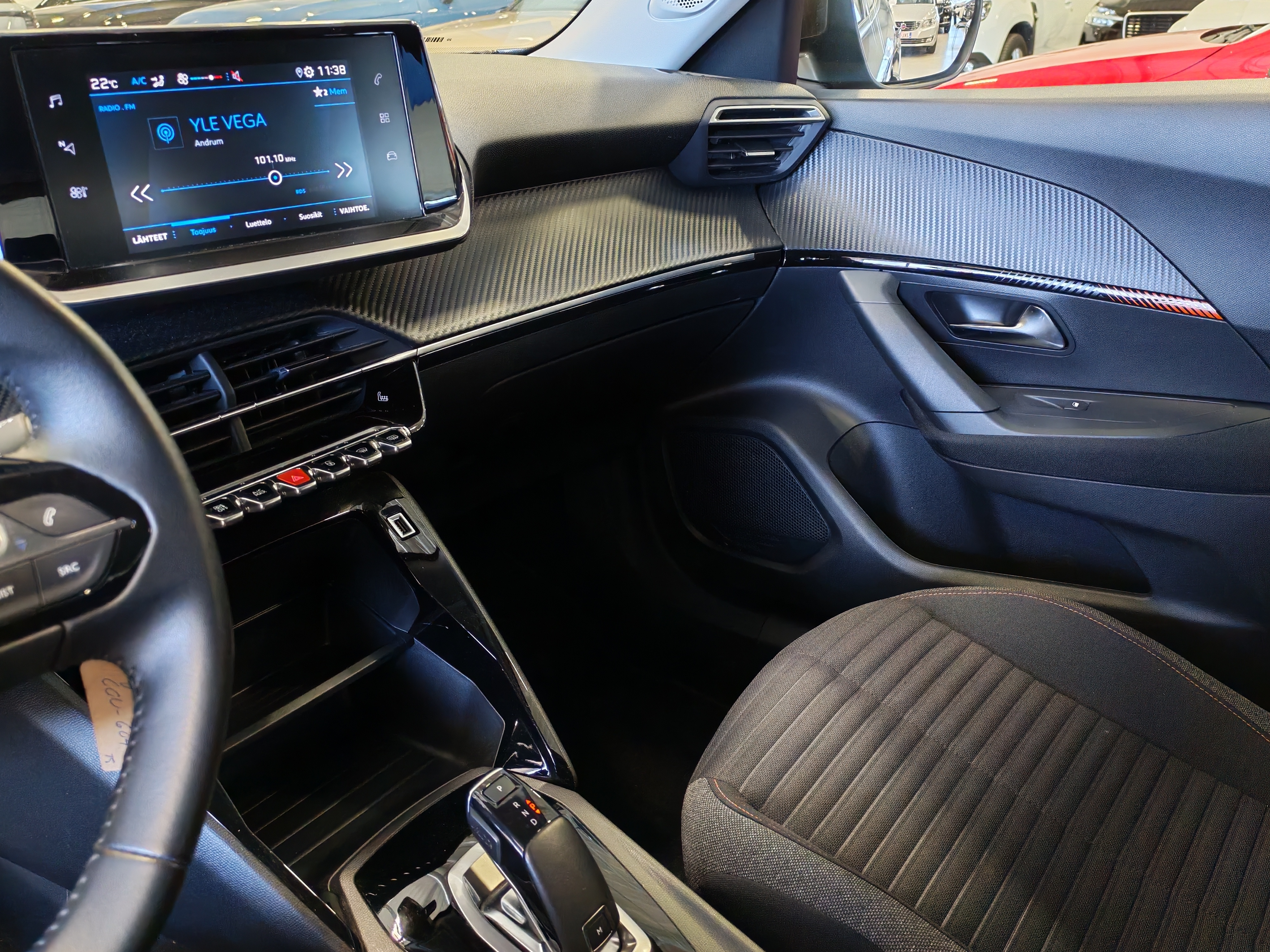Peugeot 2008 ACTIVE PURETECH 130 EAT8-AUTOMAATTI