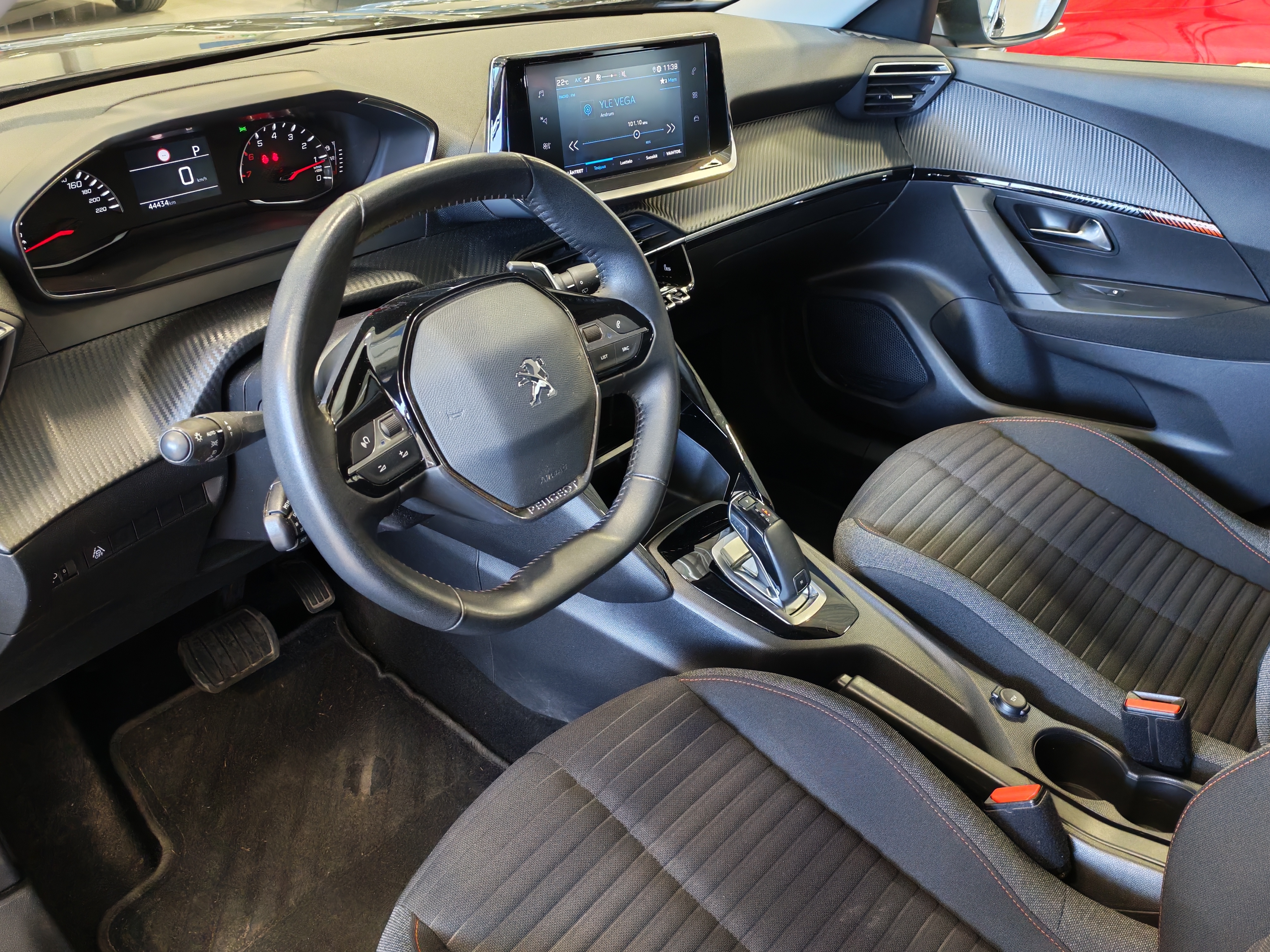 Peugeot 2008 ACTIVE PURETECH 130 EAT8-AUTOMAATTI