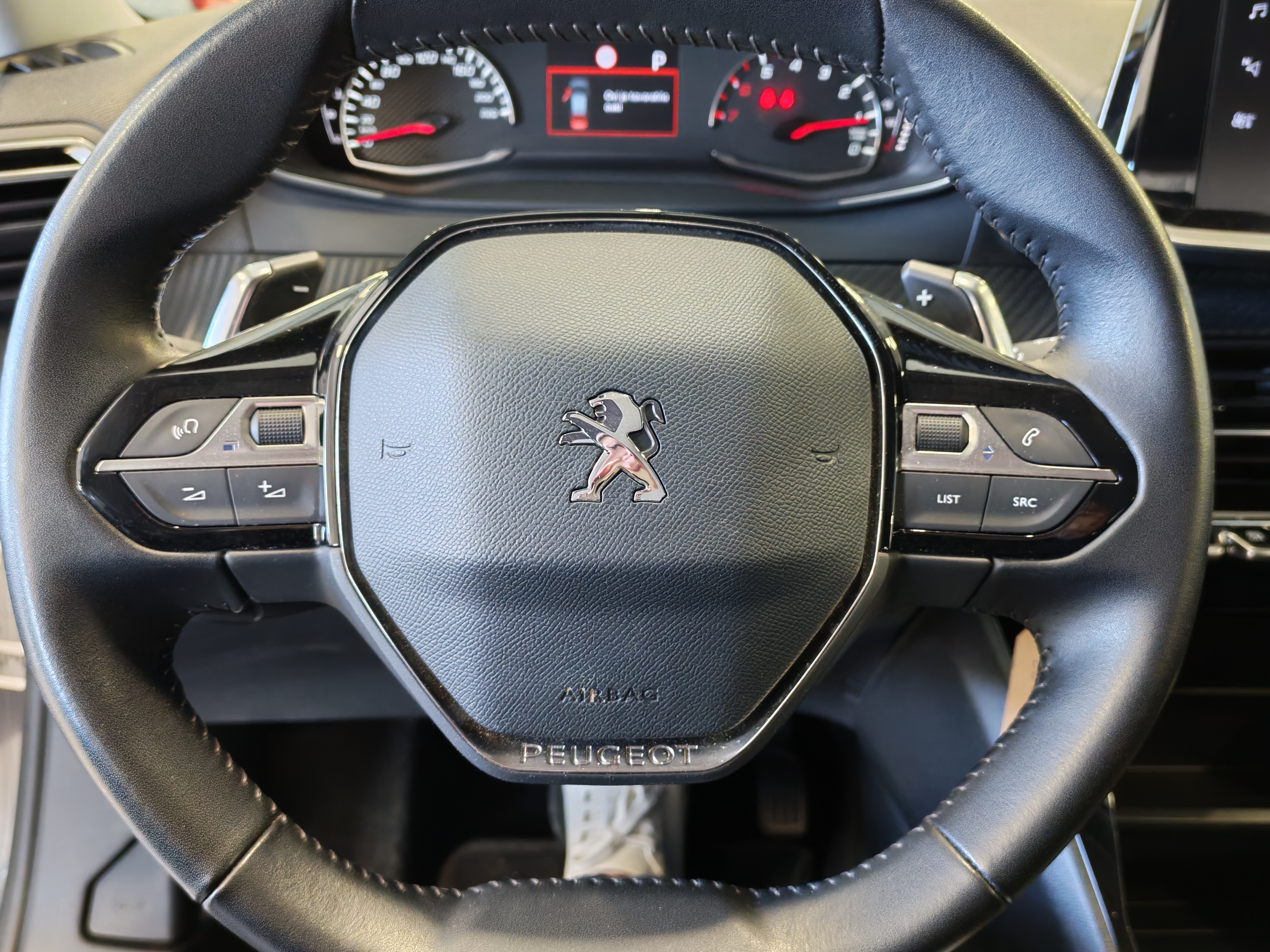 Peugeot 2008 ACTIVE PURETECH 130 EAT8-AUTOMAATTI