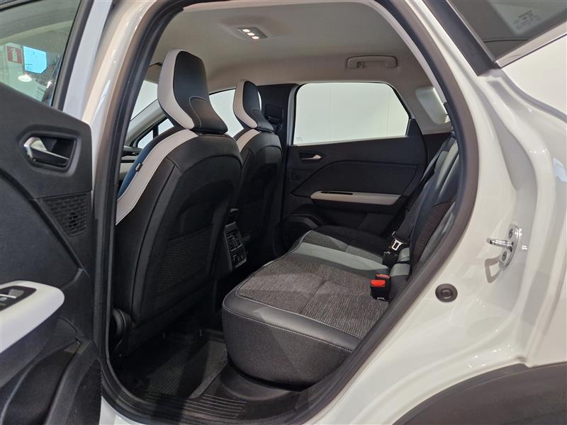 Renault CAPTUR TCE 130 EDC7-AUT FESTIVAL. TAKUU 24KK/40TKM