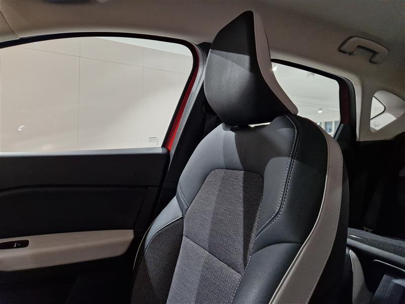 Renault CAPTUR TCE 130 EDC7-AUT FESTIVAL. TAKUU 12KK/20TKM