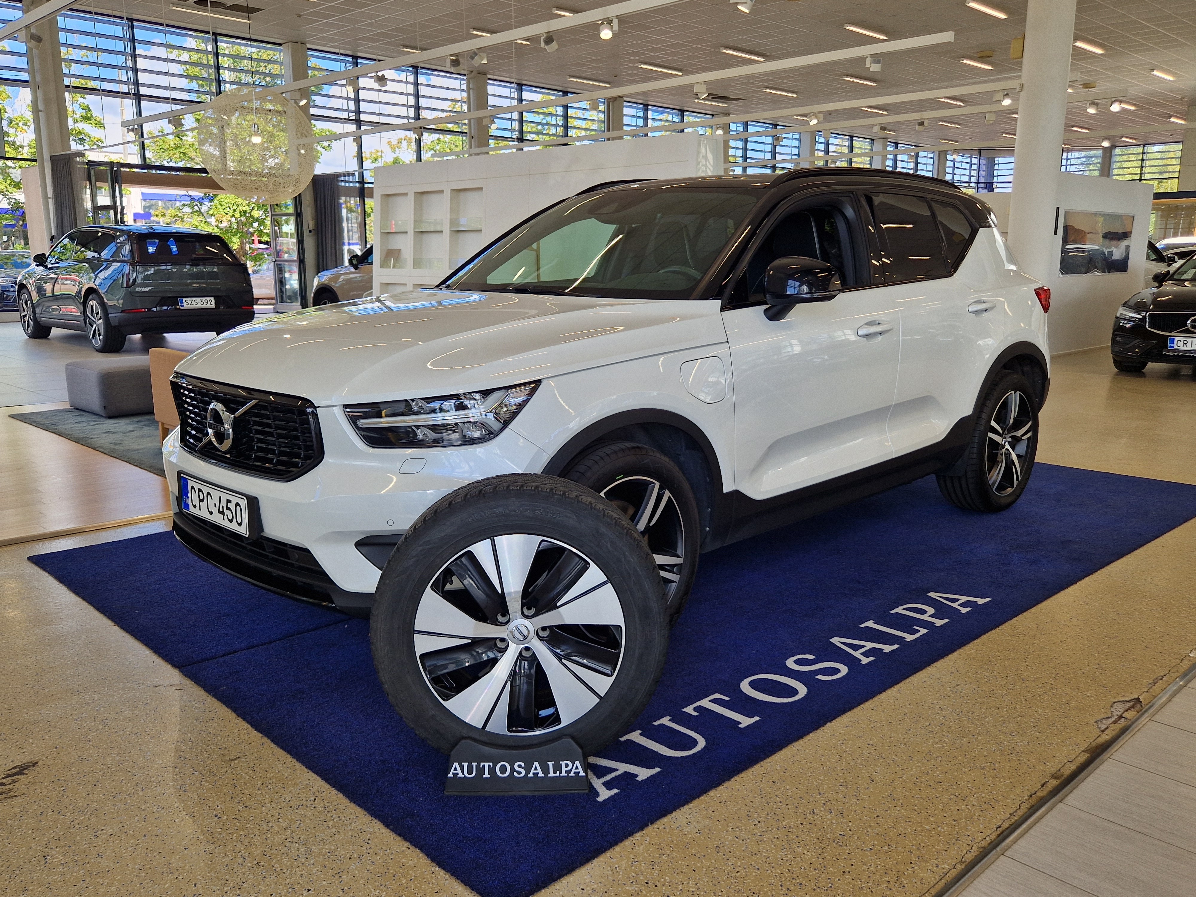 Volvo XC40 T5 TwE R-Design aut 2021, kuva 2/17