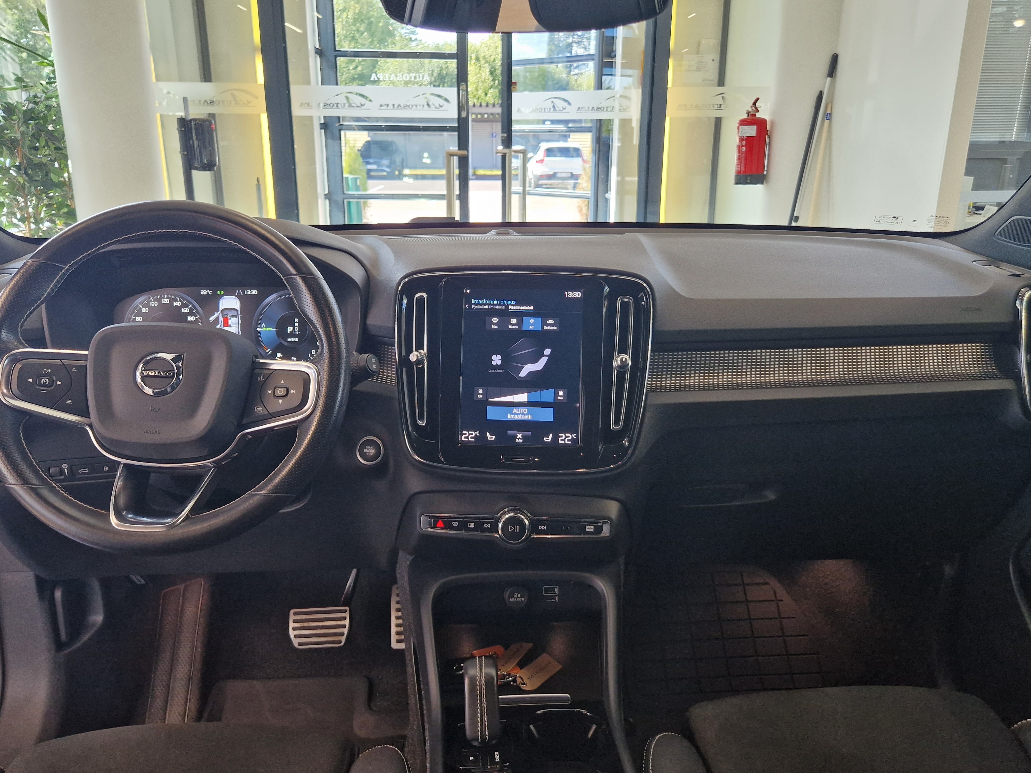 Volvo XC40 T5 TwE R-Design aut 2021, kuva 7/17