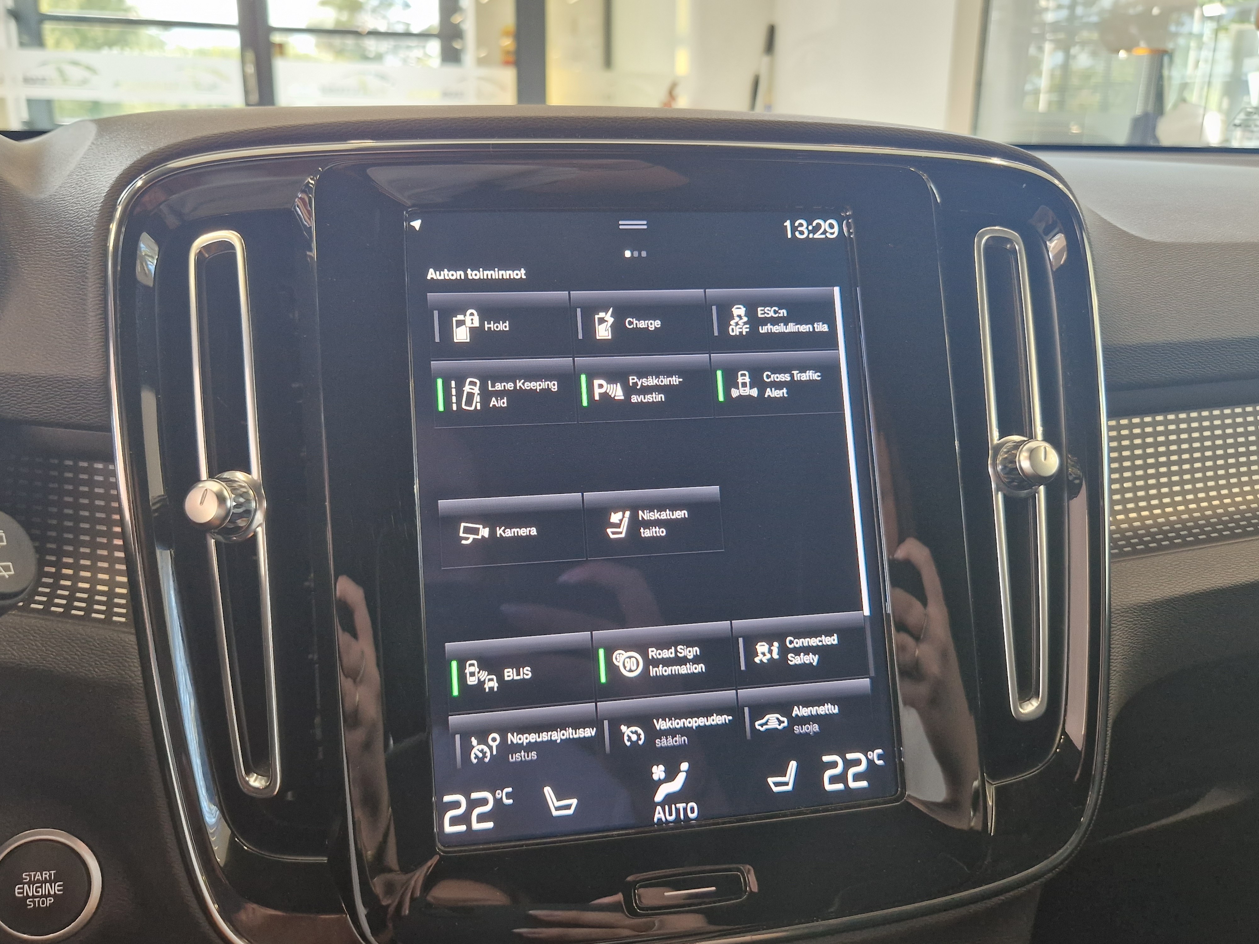 Volvo XC40 T5 TWE R-DESIGN AUT TAKUU 24KK/40TKM
