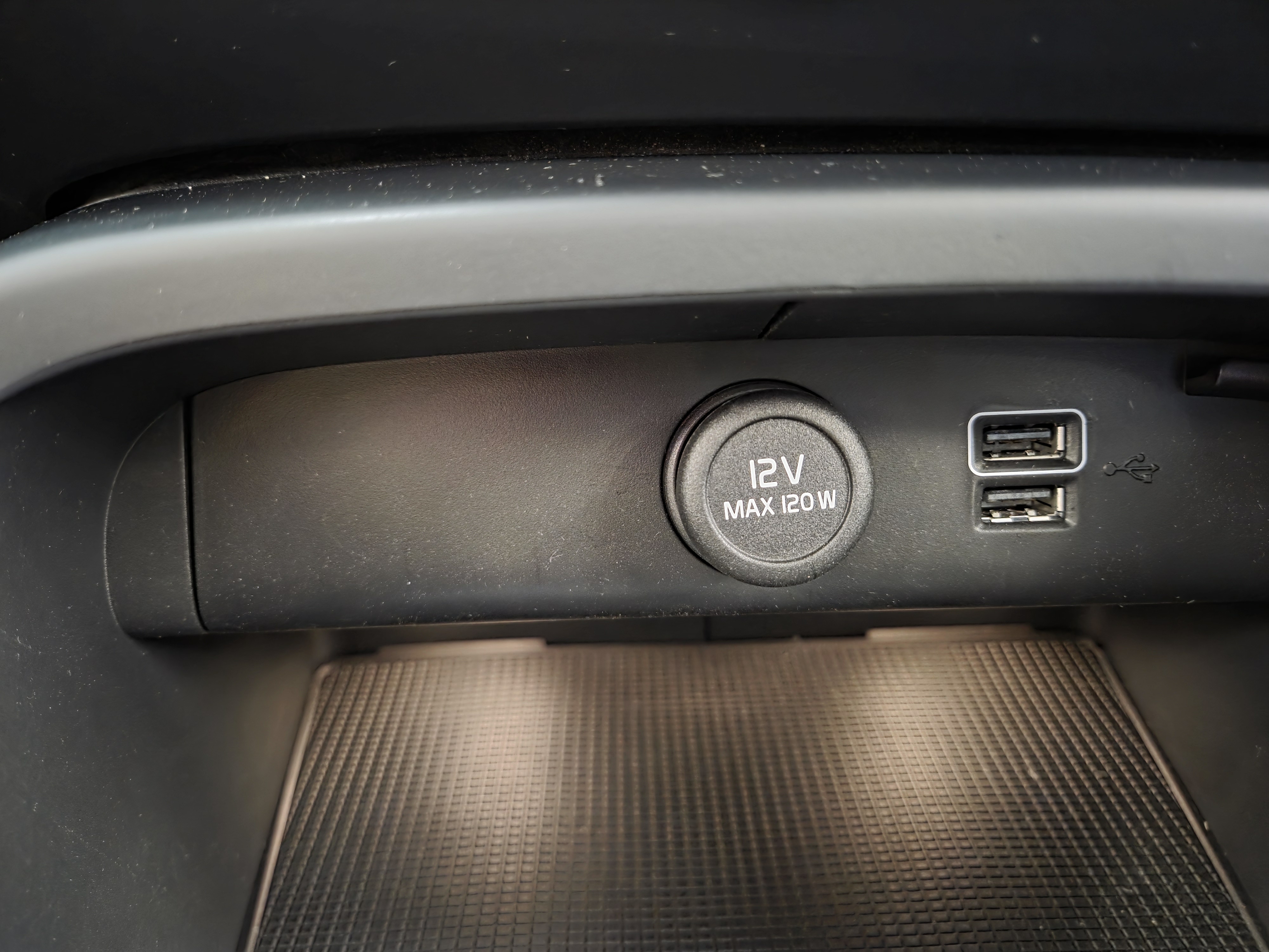 Volvo XC40 T5 TWE R-DESIGN TAKUU 12KK/20TKM