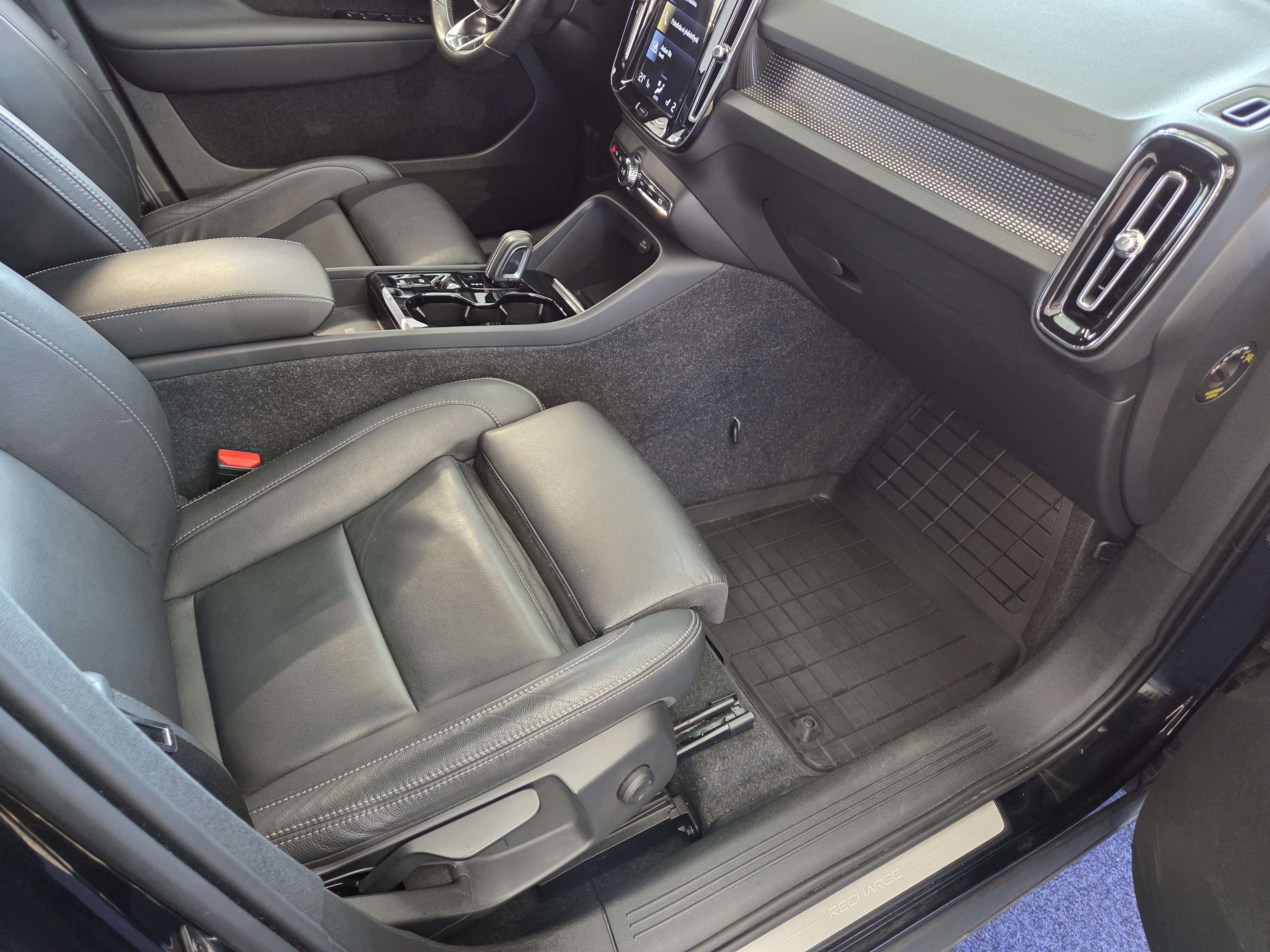 Volvo XC40 T5 TWE R-DESIGN TAKUU 12KK/20TKM