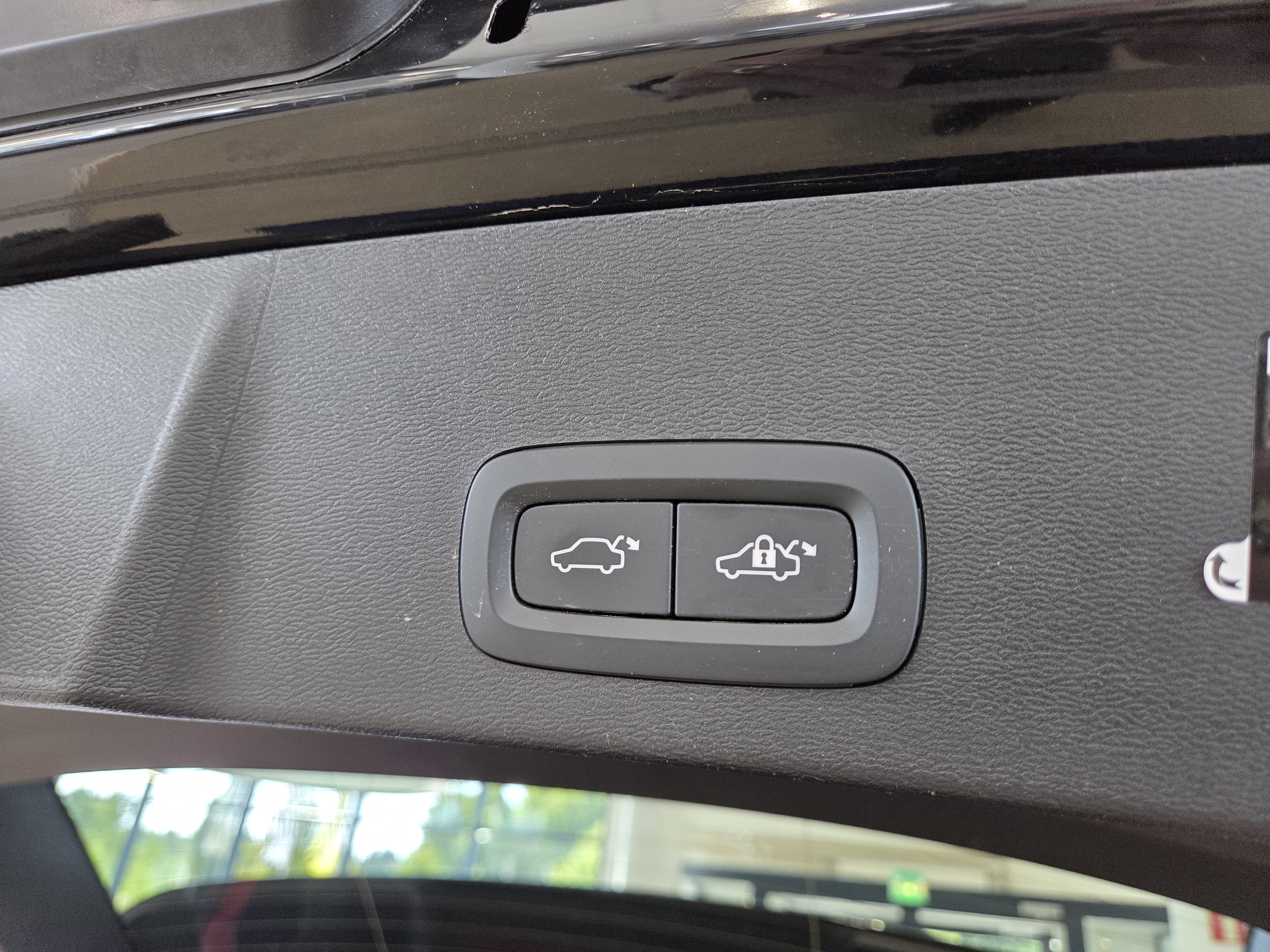 Volvo XC40 T5 TwE R-Design 2021, kuva 4/20