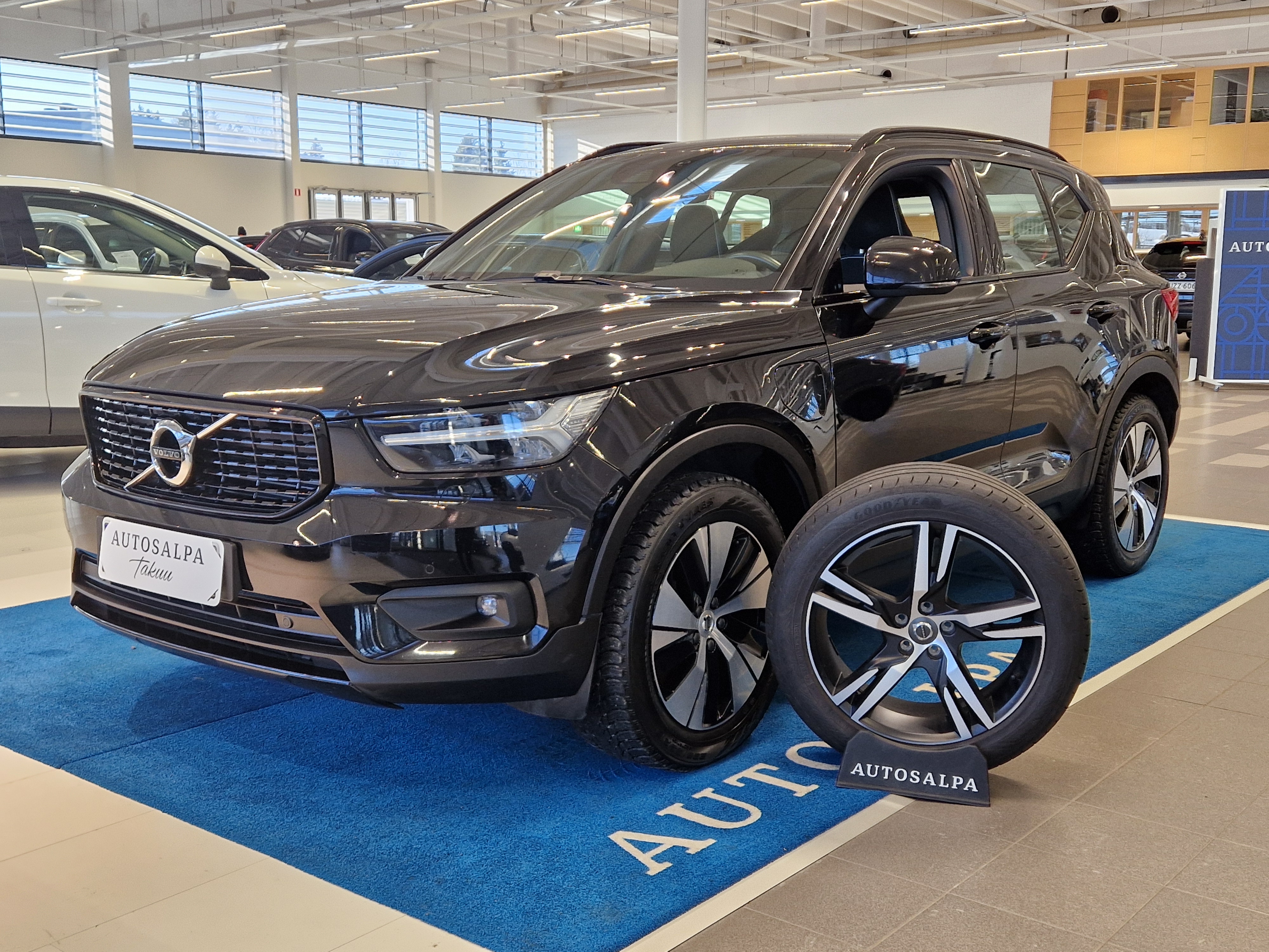 Volvo XC40 2021, kuva 2/20