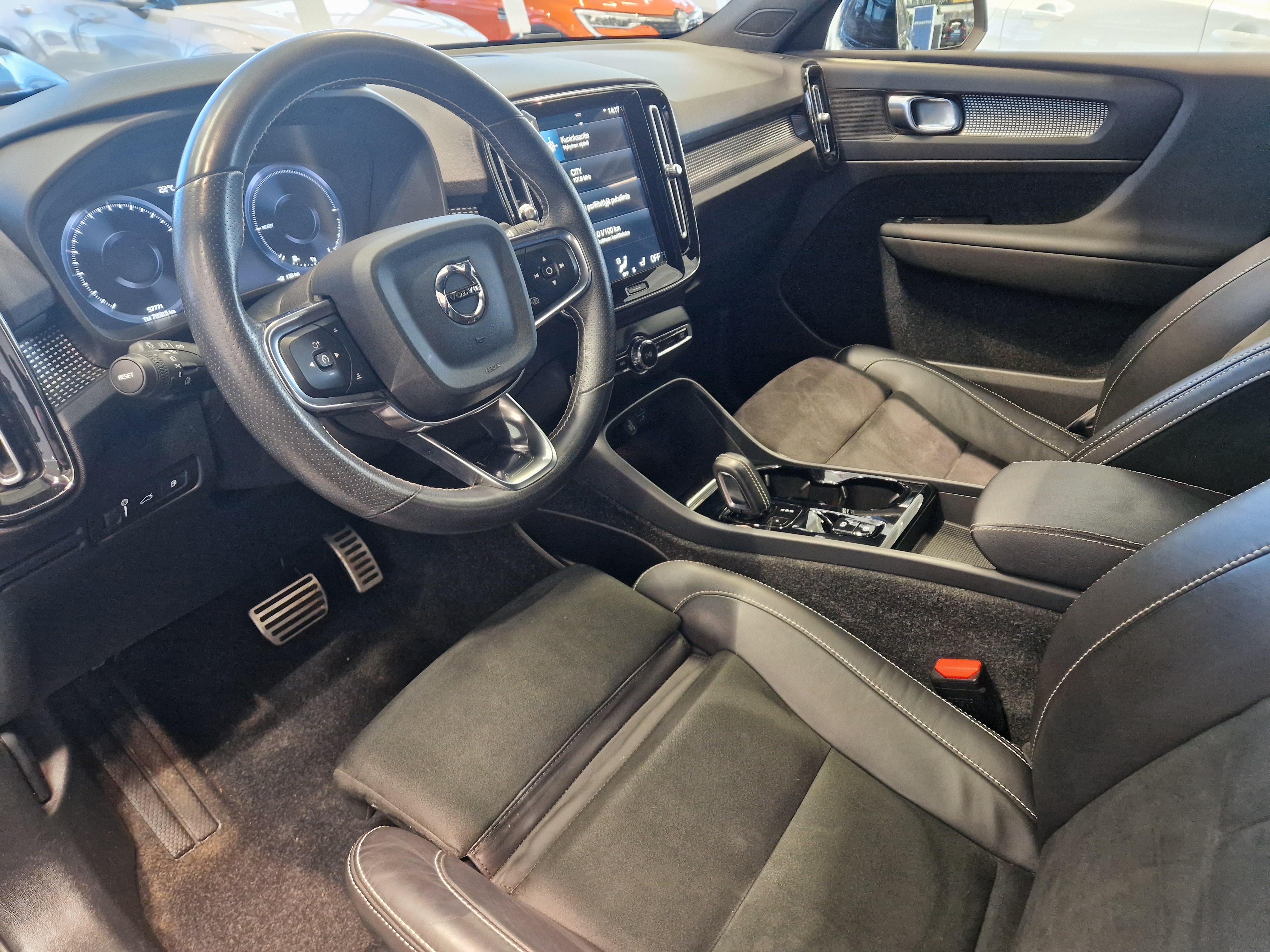 Volvo XC40 2021, kuva 6/20