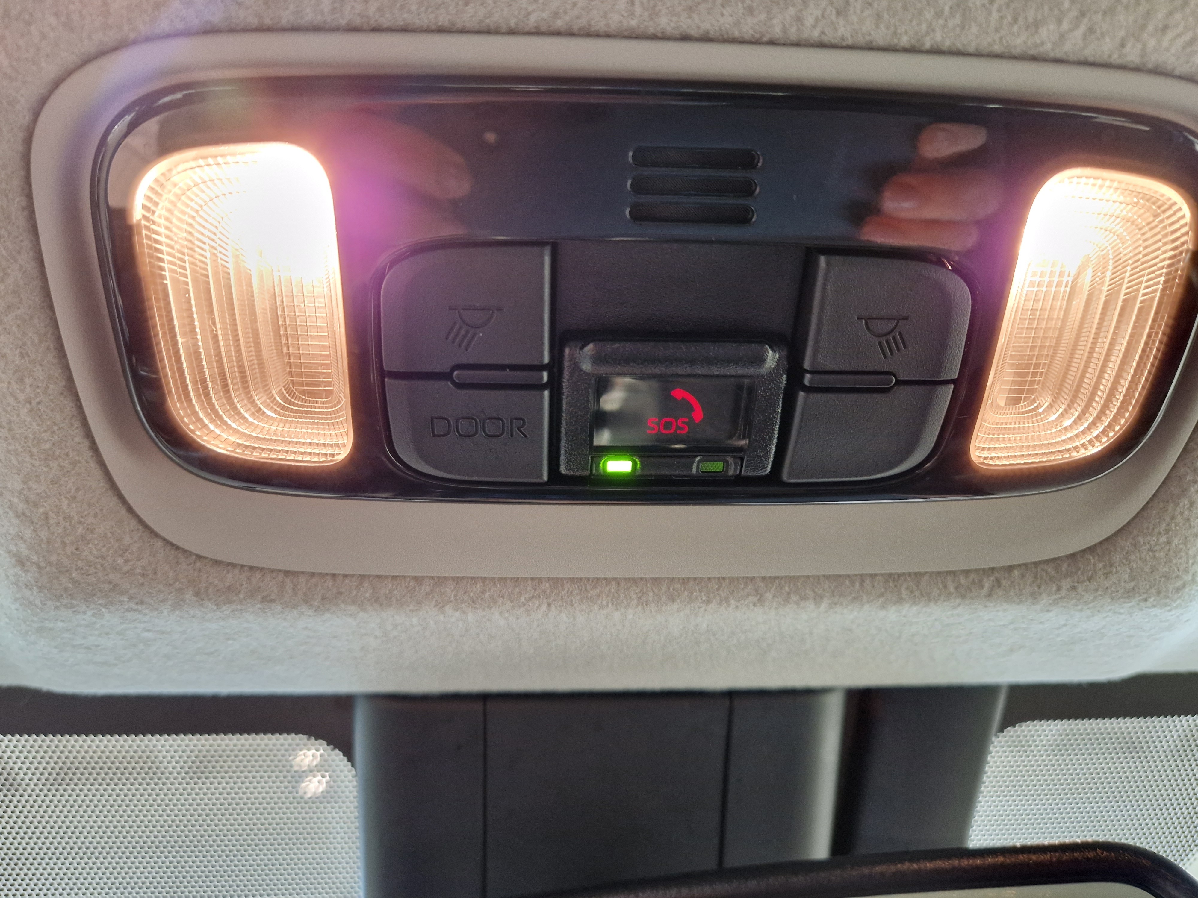 Toyota YARIS 1,5 HYBRID ACTIVE AUT TAKUU 12KK/20TKM