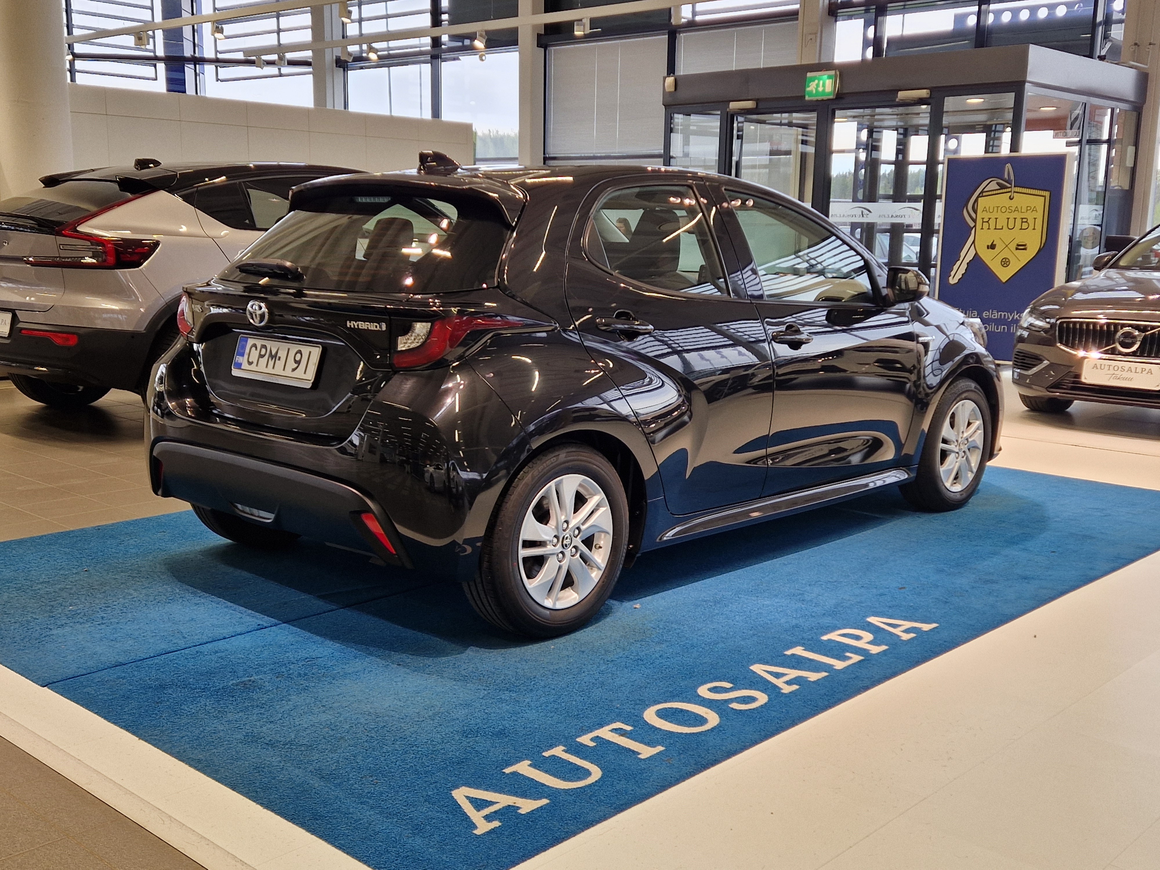 Toyota YARIS 1,5 HYBRID ACTIVE AUT TAKUU 12KK/20TKM