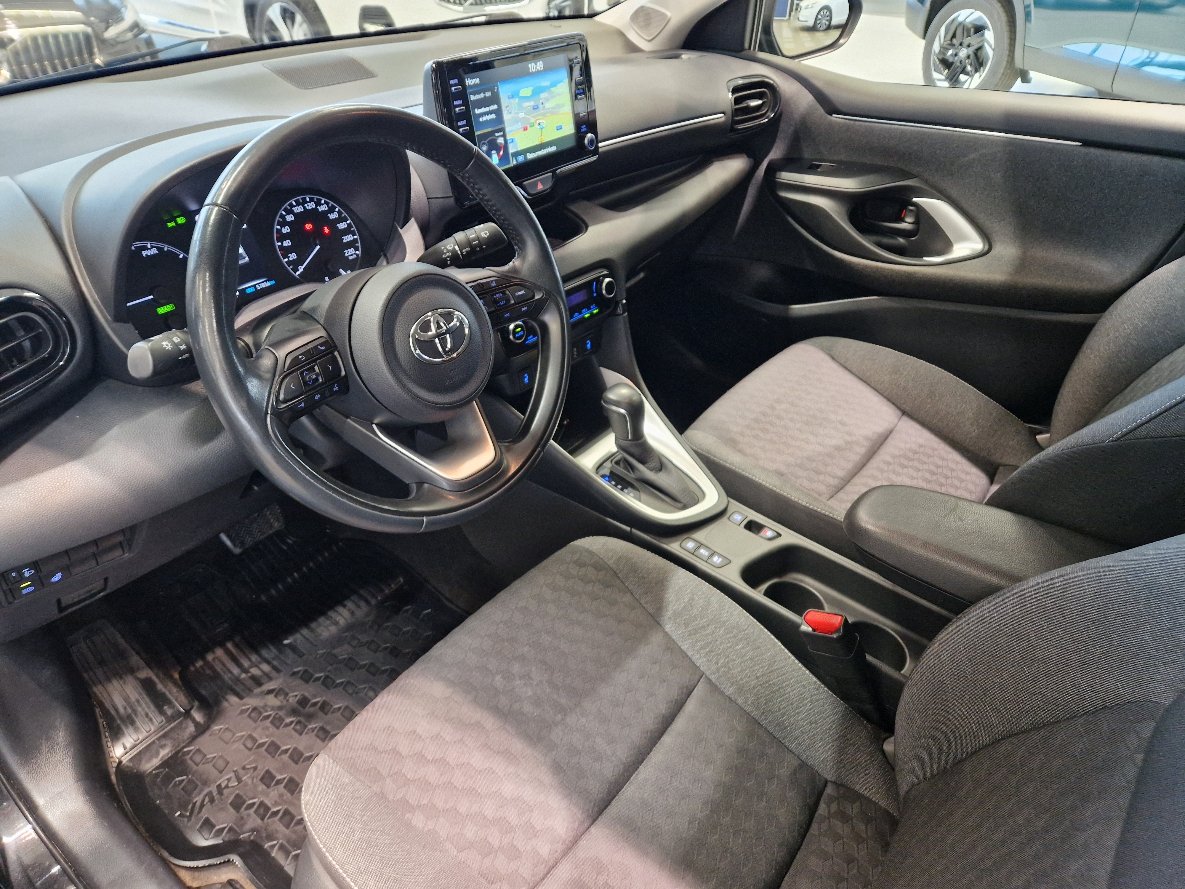 Toyota YARIS 1,5 HYBRID ACTIVE AUT TAKUU 12KK/20TKM