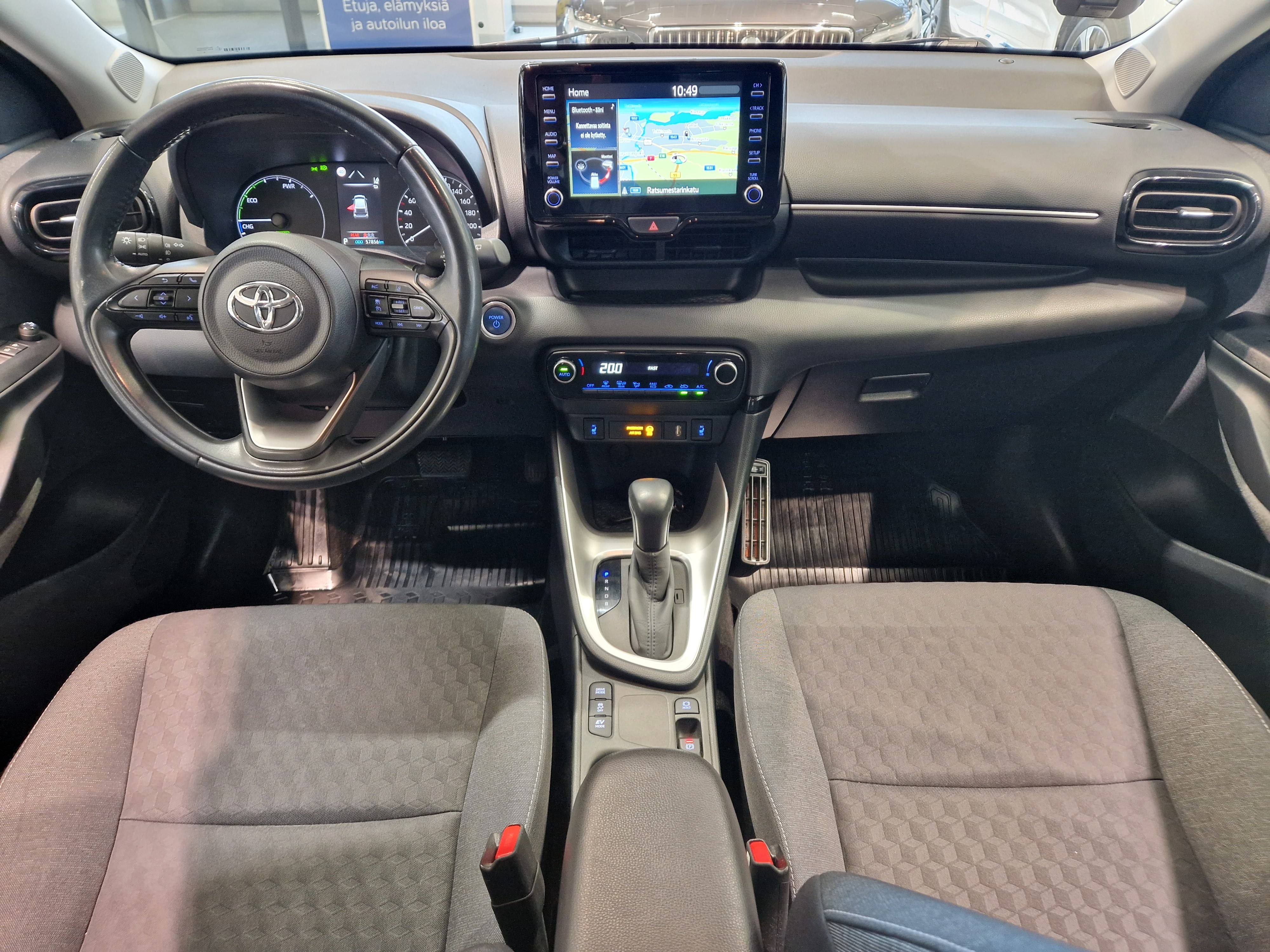 Toyota YARIS 1,5 HYBRID ACTIVE AUT TAKUU 12KK/20TKM