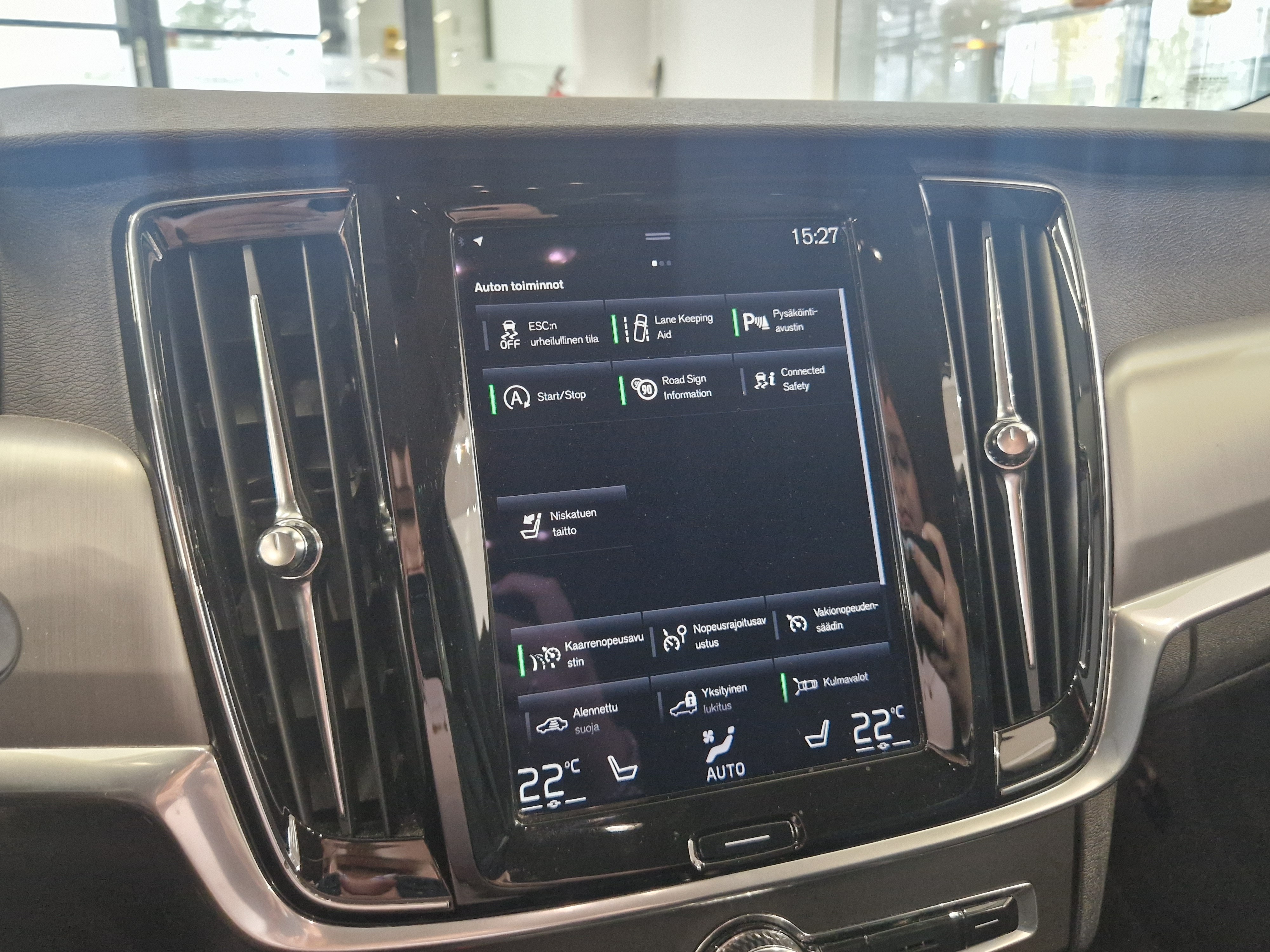 Volvo V90 D3 AWD MOMENTUM AUT TAKUU 12KK /20TKM
