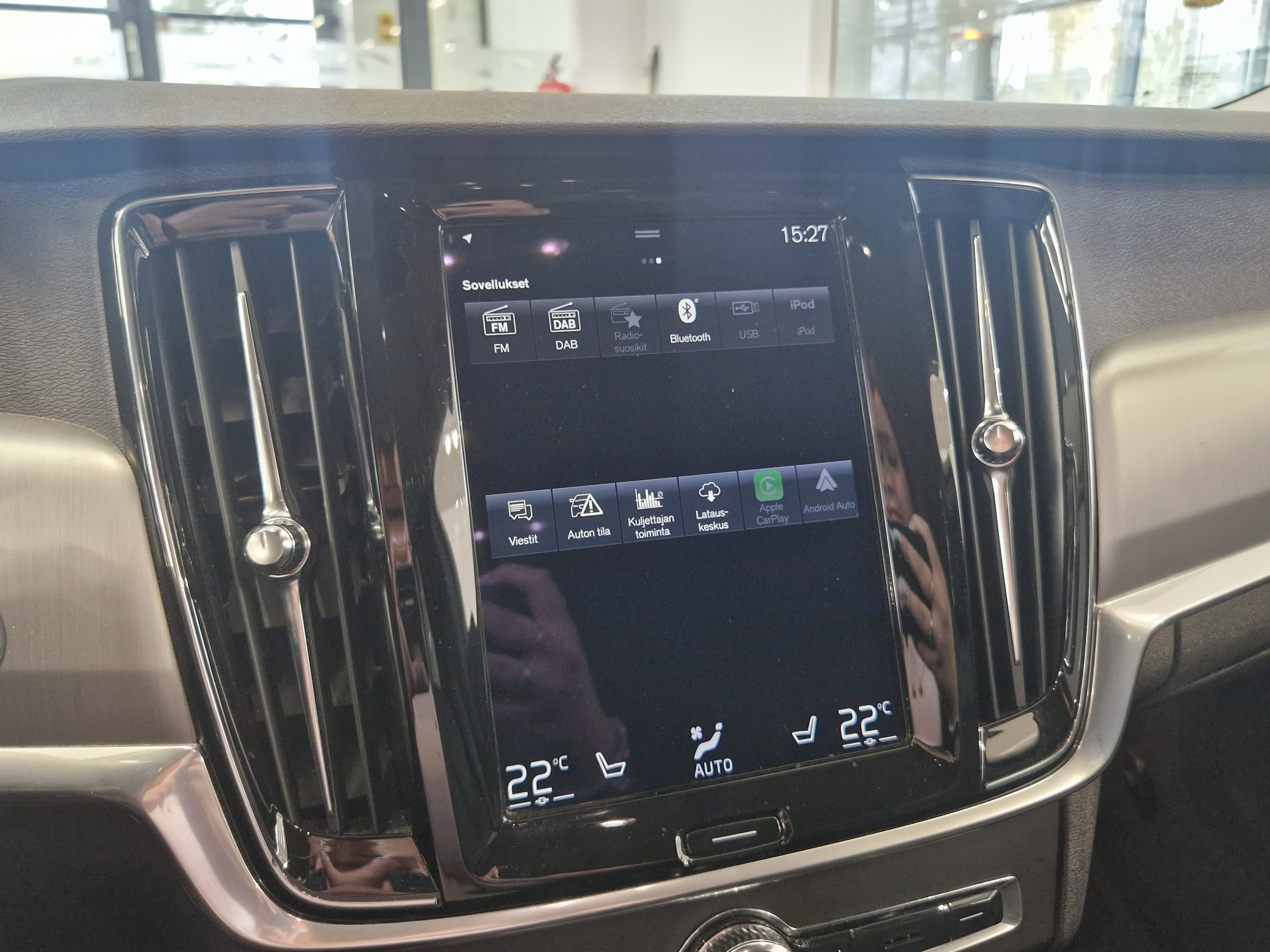 Volvo V90 D3 AWD MOMENTUM AUT TAKUU 12KK /20TKM