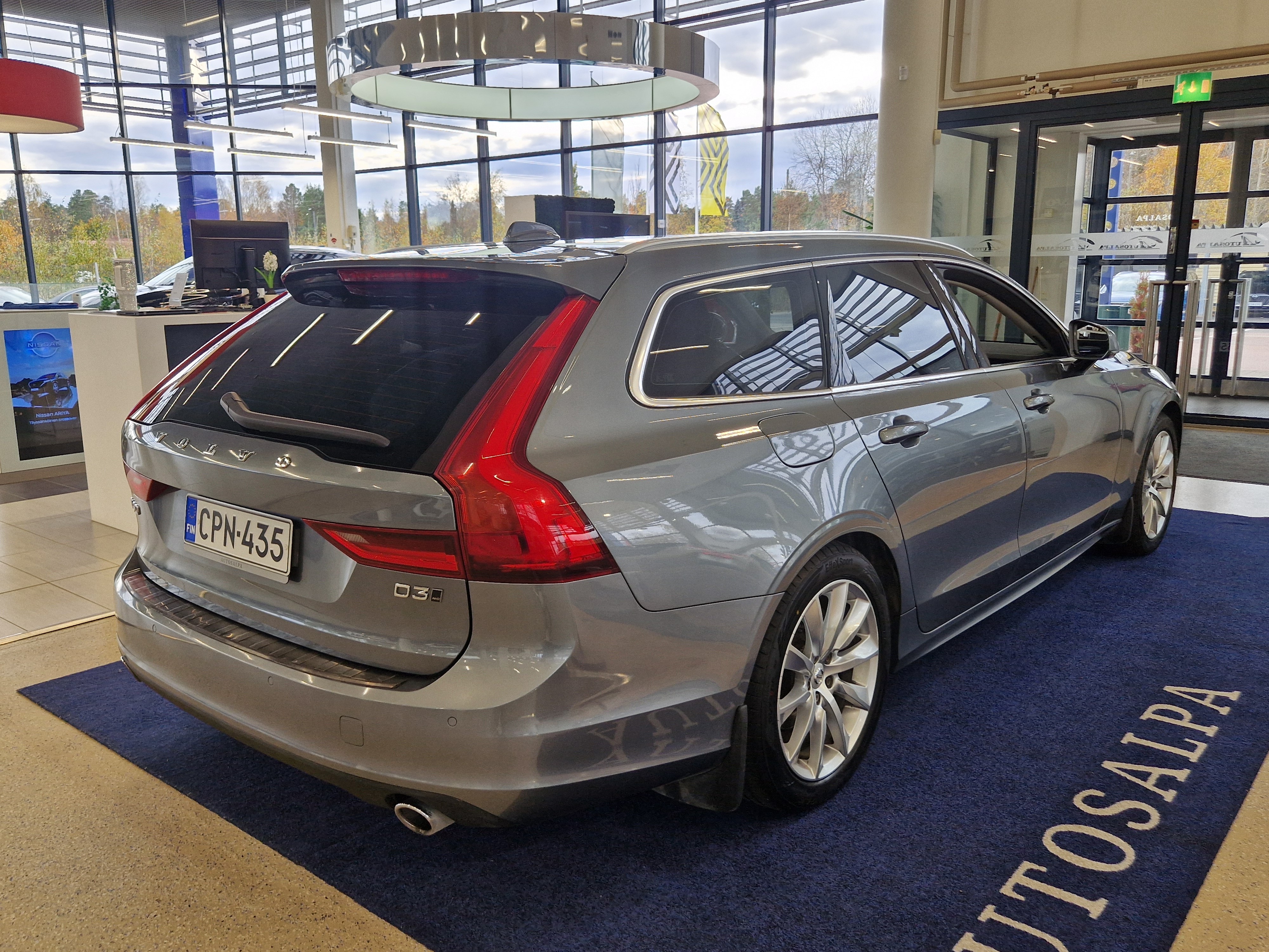 Volvo V90 D3 AWD Momentum aut 2020, photo 3/19