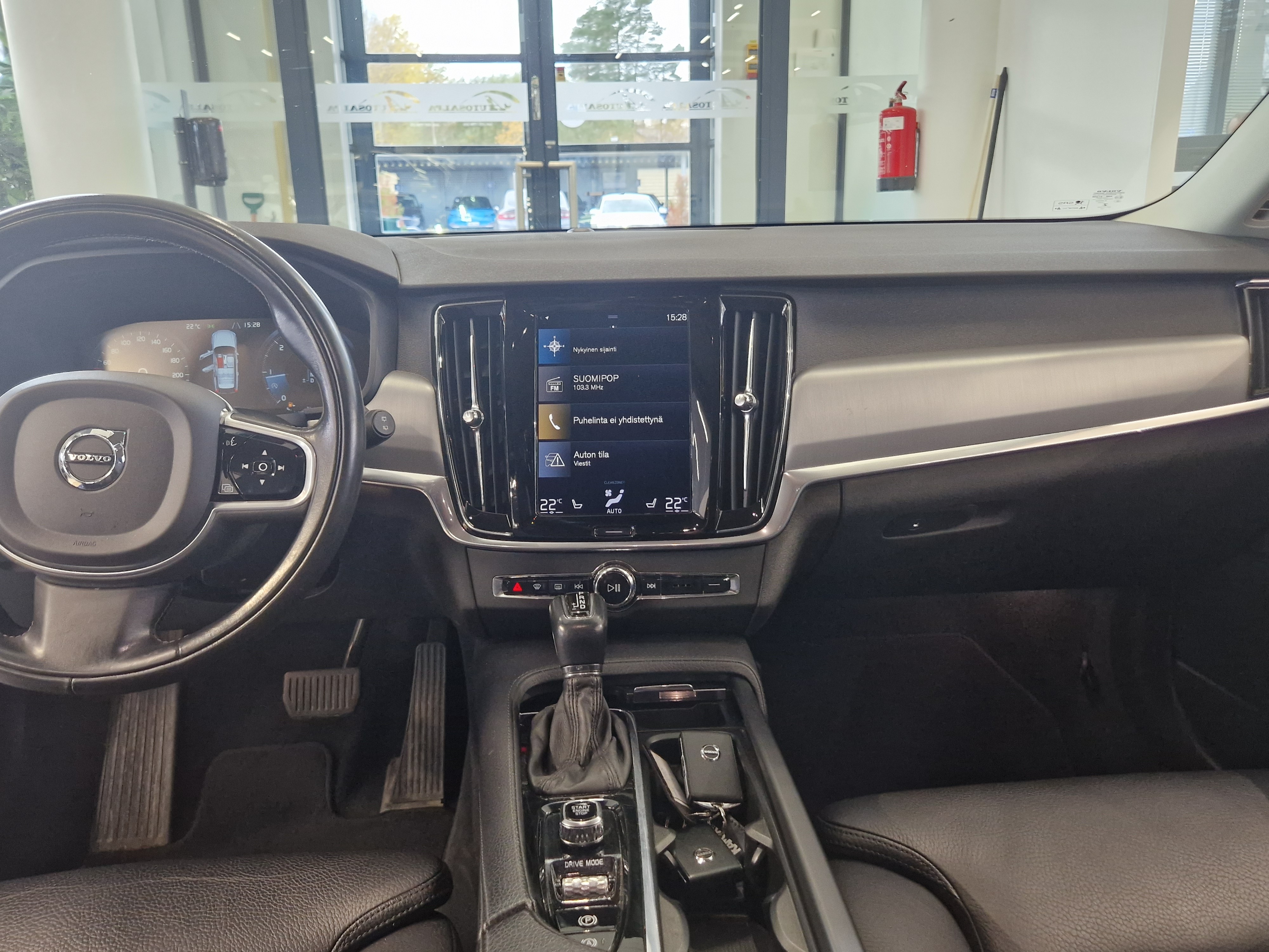 Volvo V90 D3 AWD MOMENTUM AUT TAKUU 12KK /20TKM