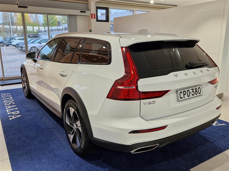 Volvo V60 Cross Country 2021, bild 6/30